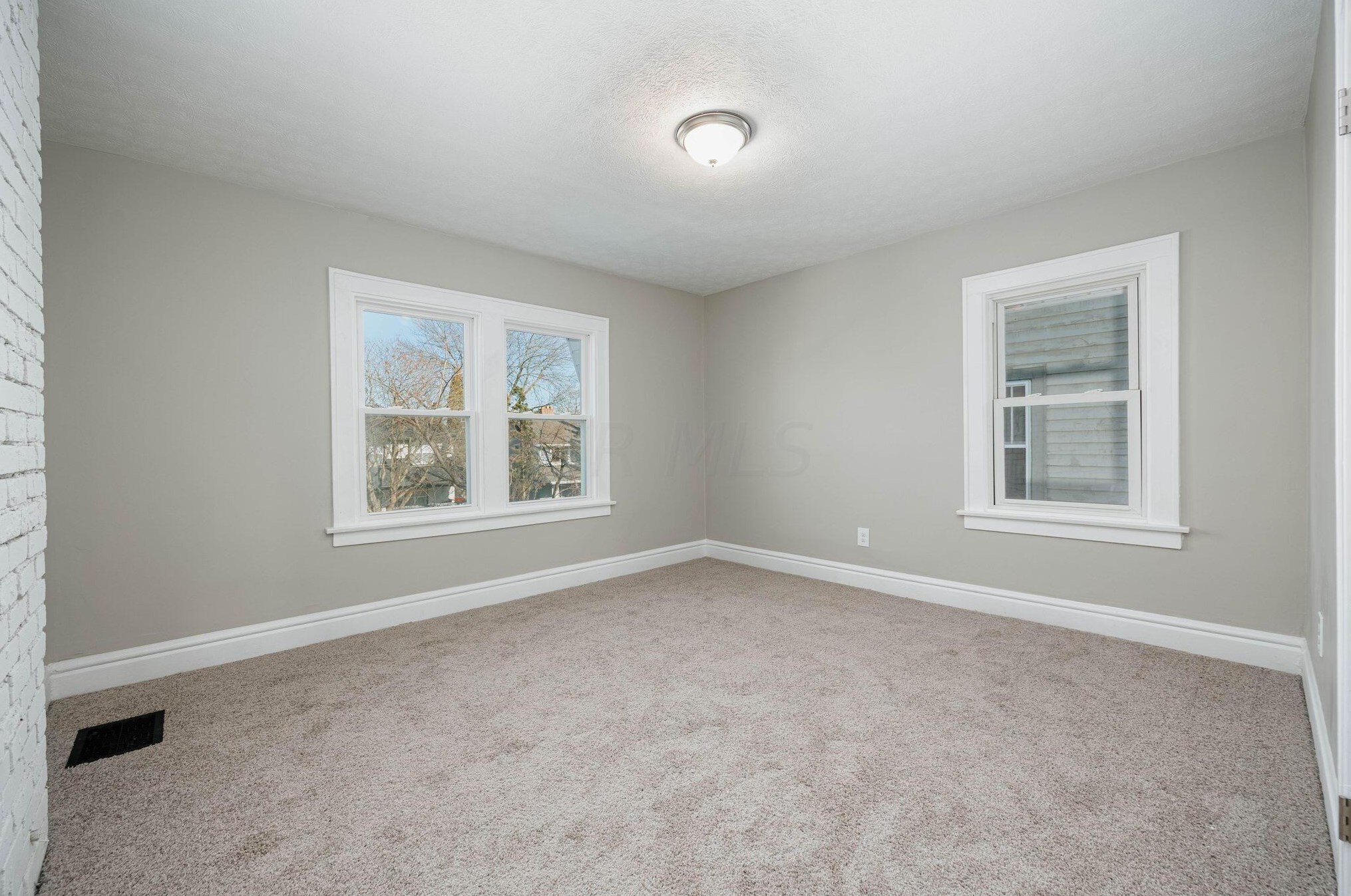 115 Chase Ave, Columbus OH 43204-2605 exterior