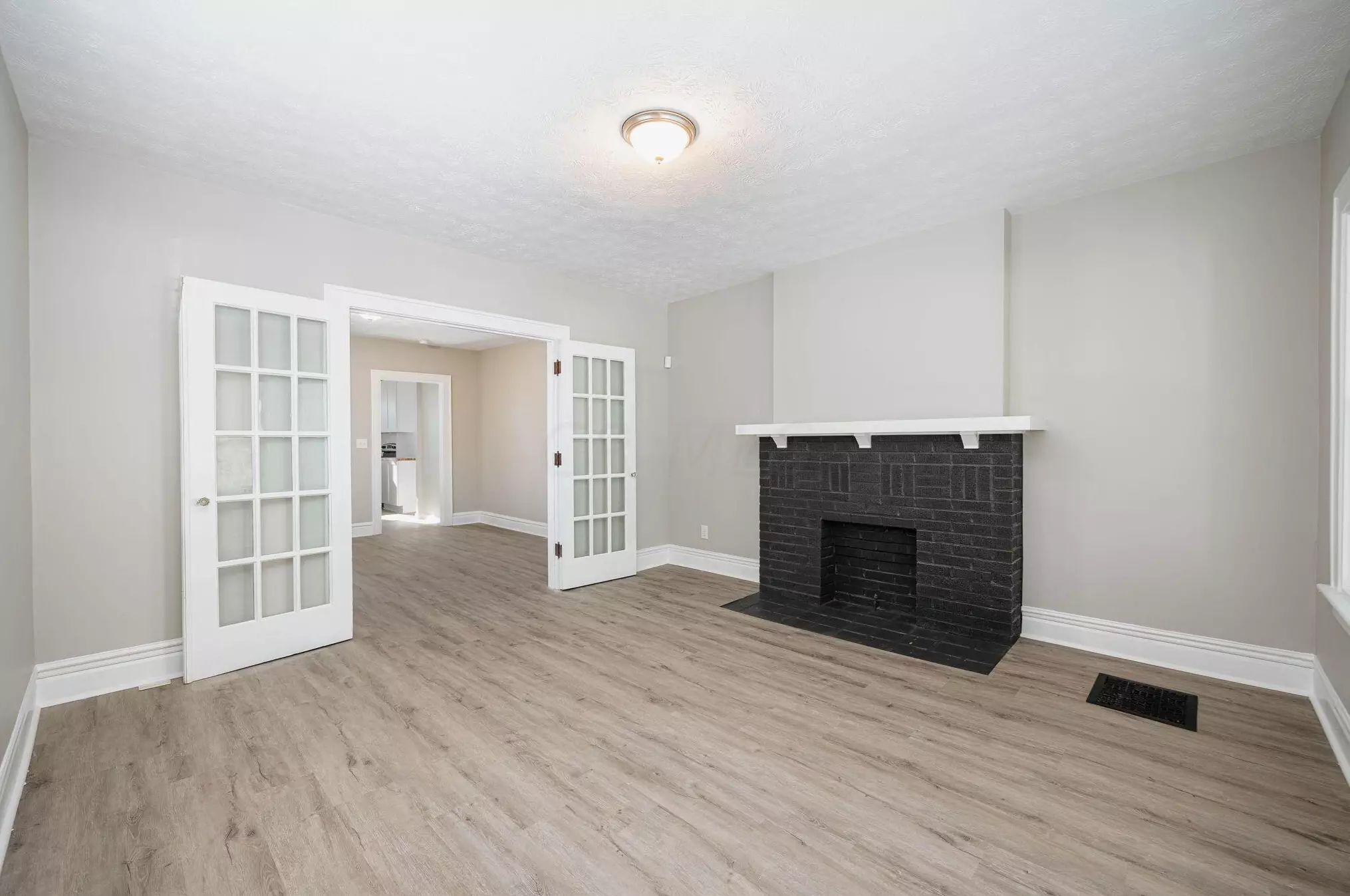 115 Chase Ave, Columbus OH 43204-2605 exterior