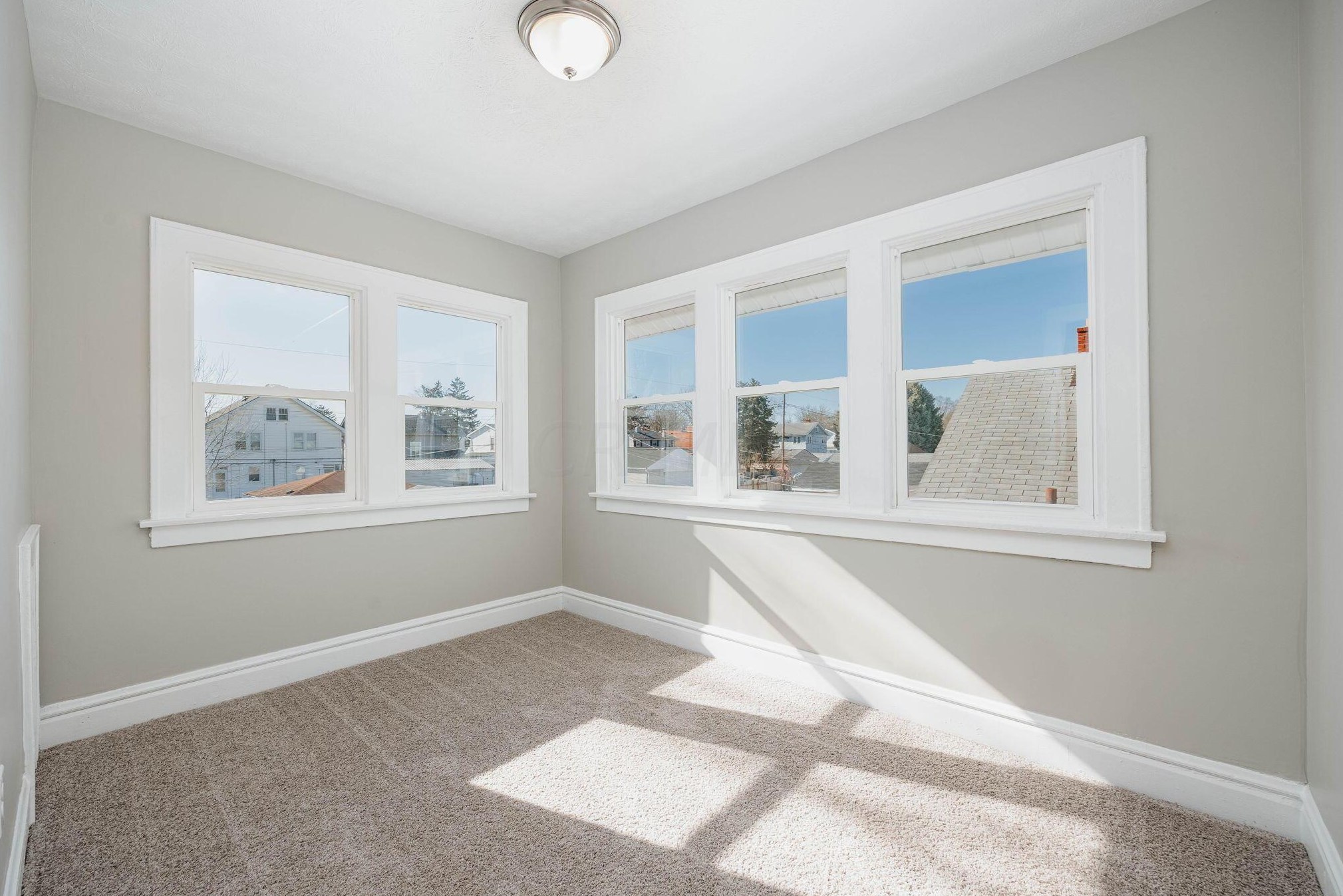 115 Chase Ave, Columbus OH 43204-2605 exterior