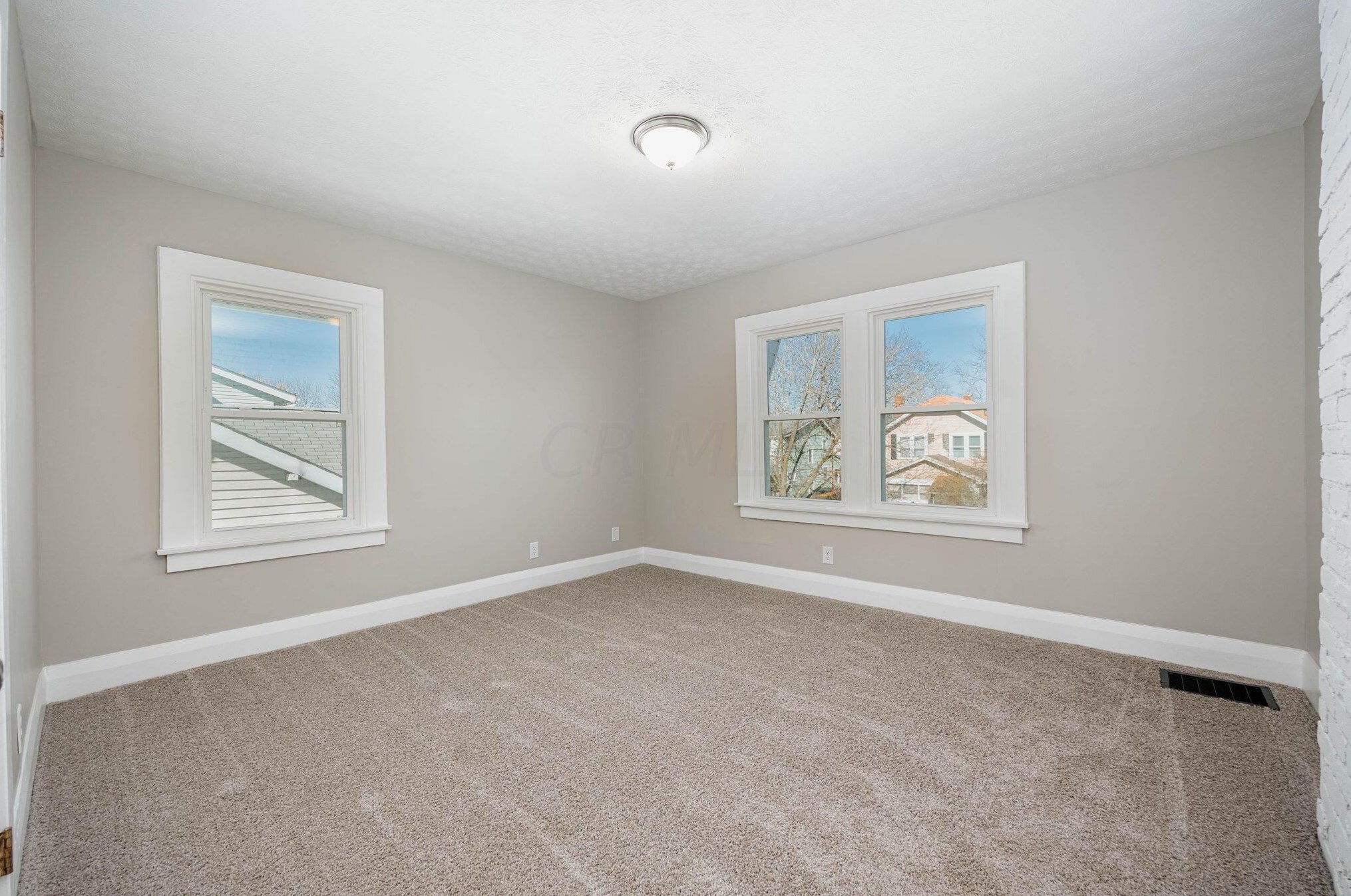 115 Chase Ave, Columbus OH 43204-2605 exterior