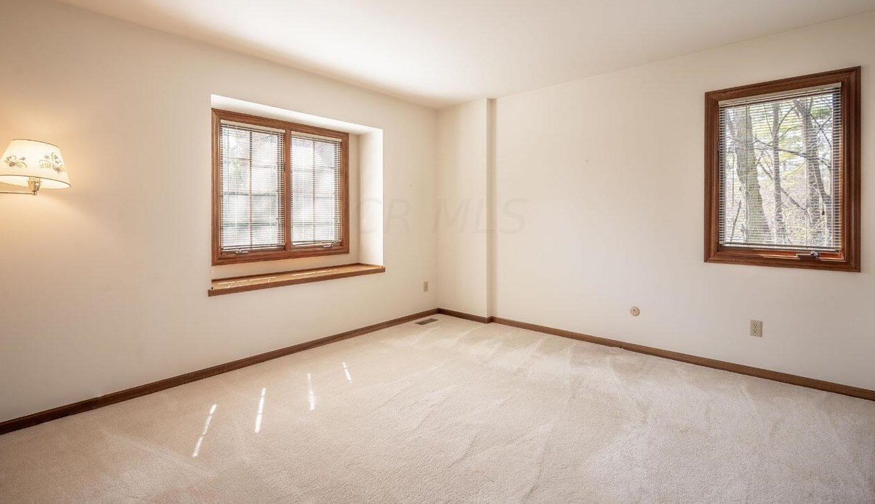 5882 Rothesay Ct, Dublin OH  43017-9447 exterior