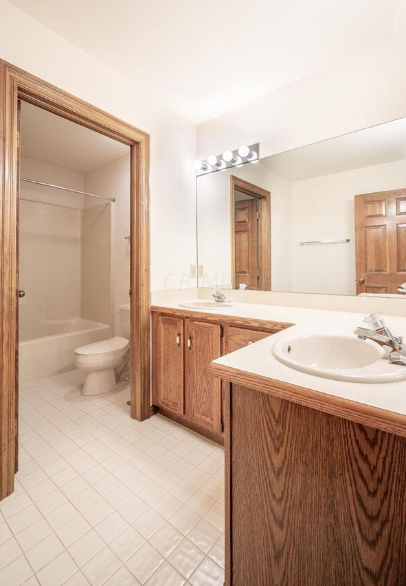 5882 Rothesay Ct, Dublin OH  43017-9447 exterior