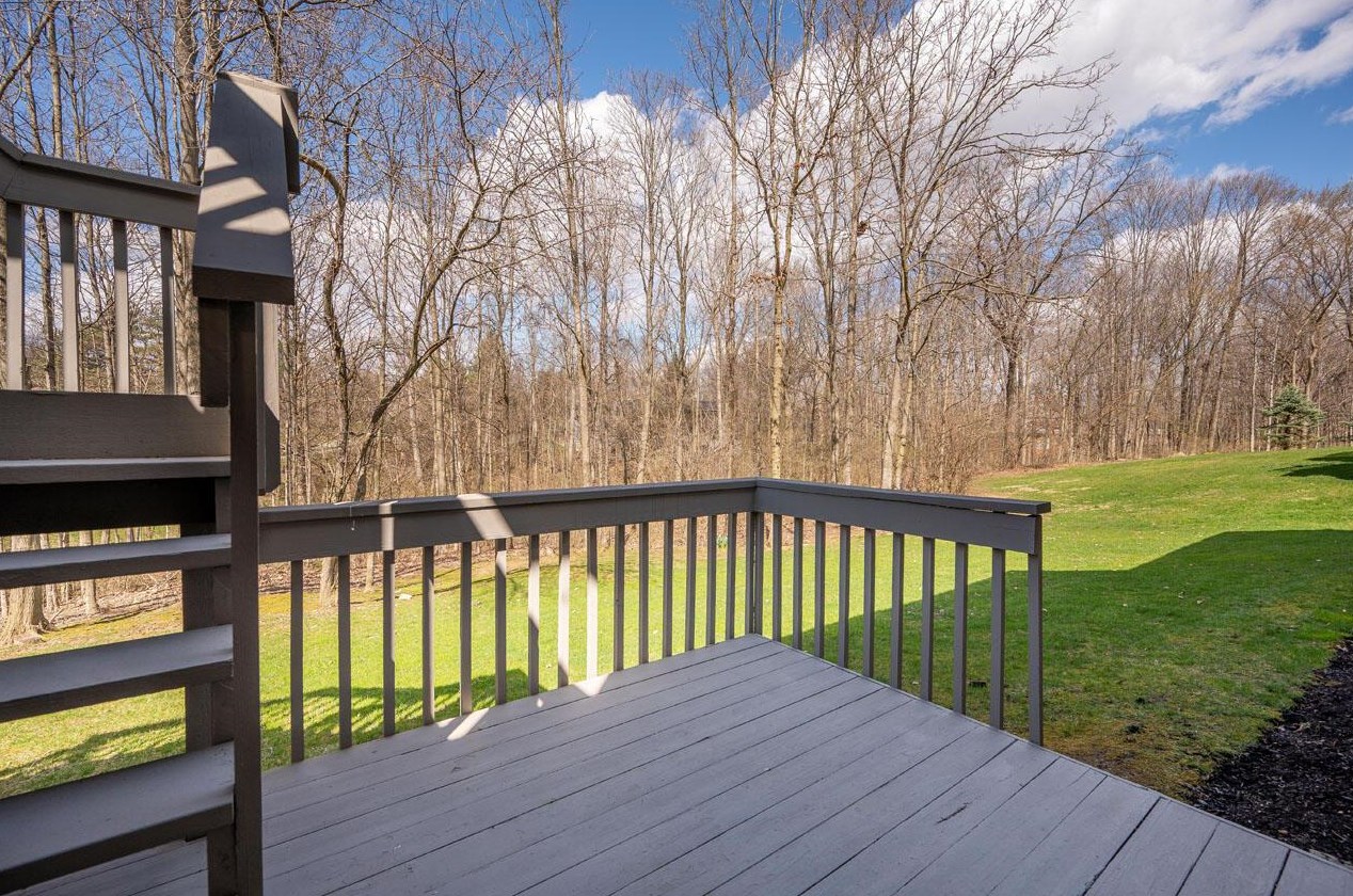 5882 Rothesay Ct, Dublin OH  43017-9447 exterior