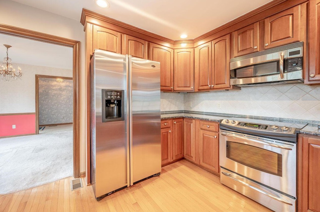 5882 Rothesay Ct, Dublin OH  43017-9447 exterior