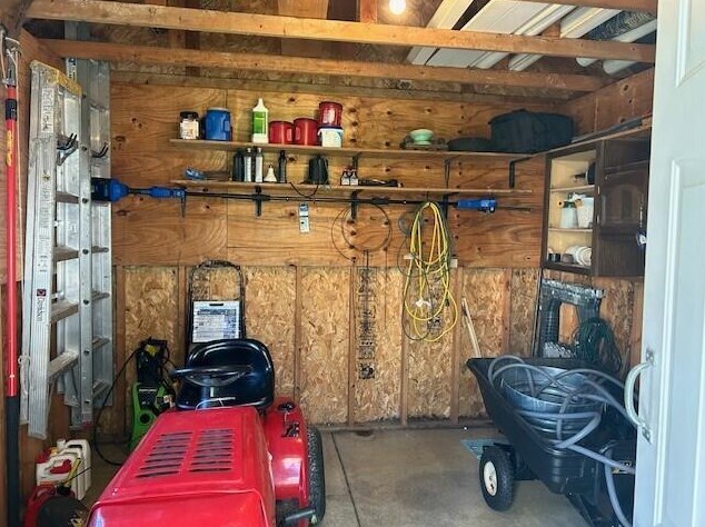18465 Woodhaven Ln, Circleville OH  43113-8928 exterior