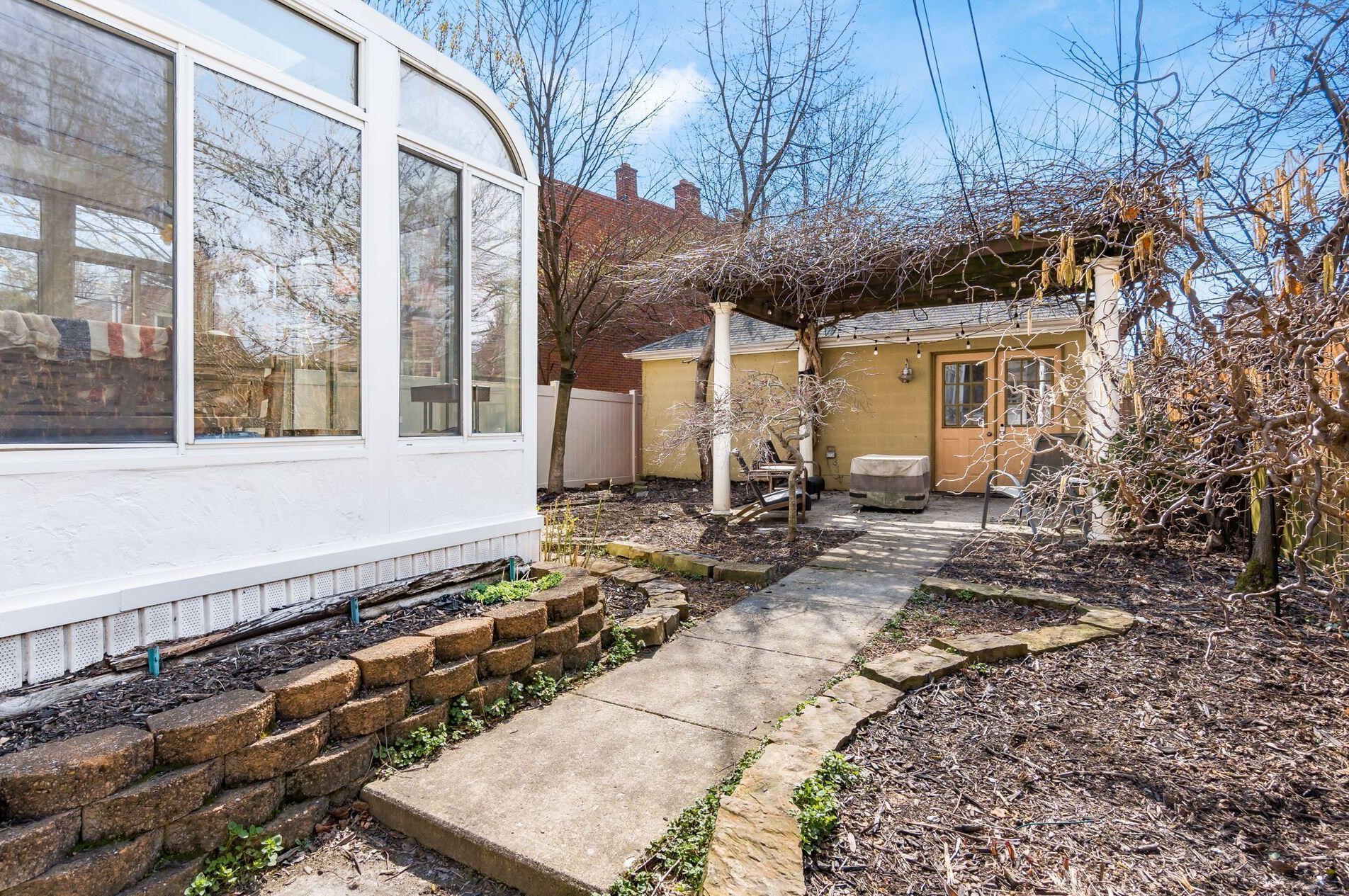 355 Forest St, Columbus OH 43206-1612 exterior