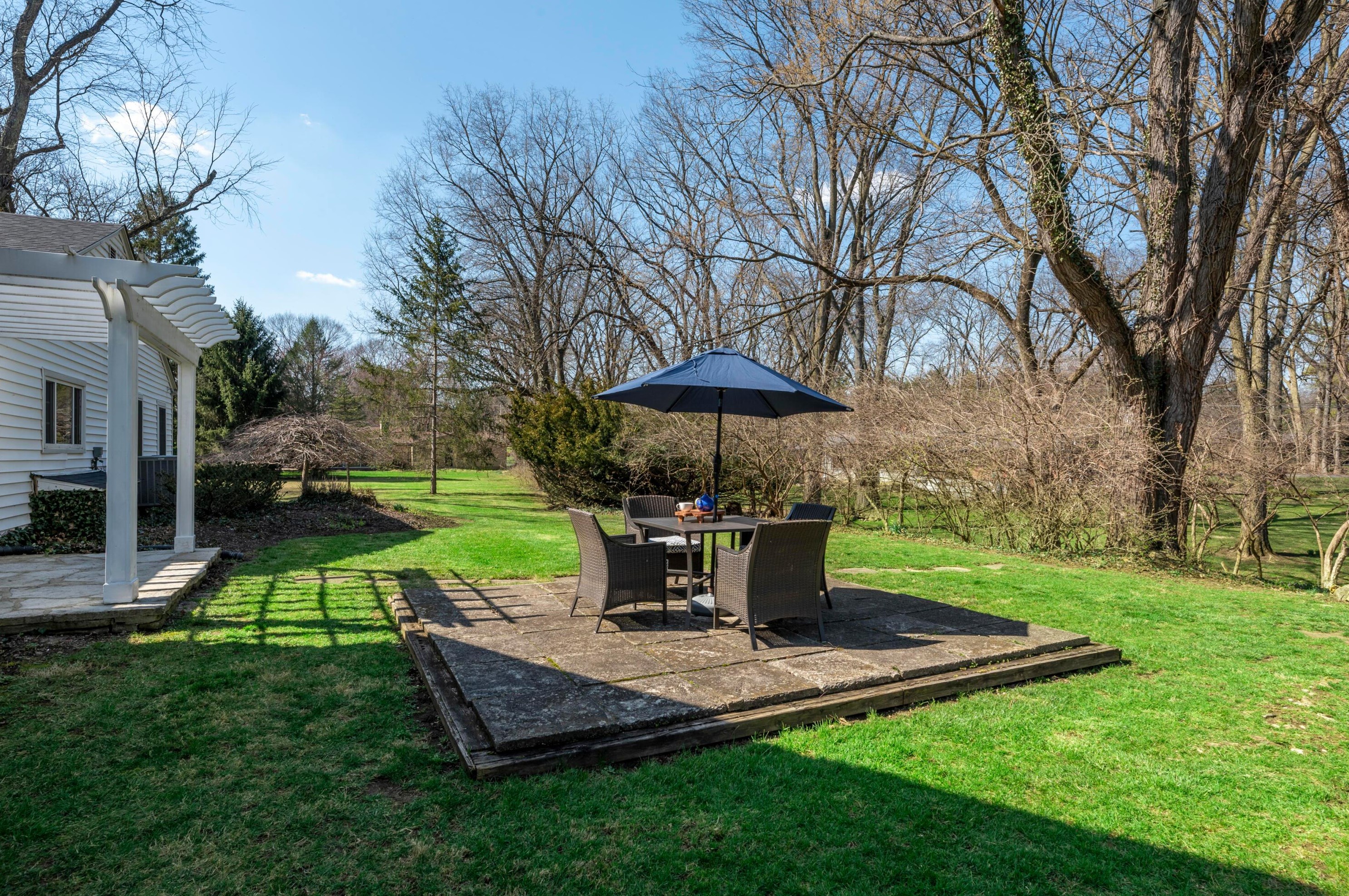 4248 Dublin Rd, Columbus OH 43221-5000 exterior