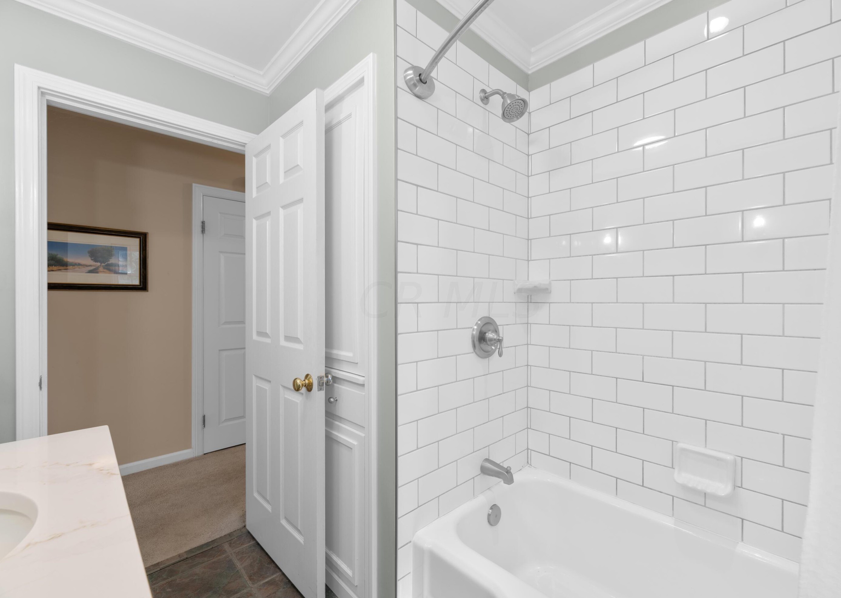 4248 Dublin Rd, Columbus OH 43221-5000 exterior