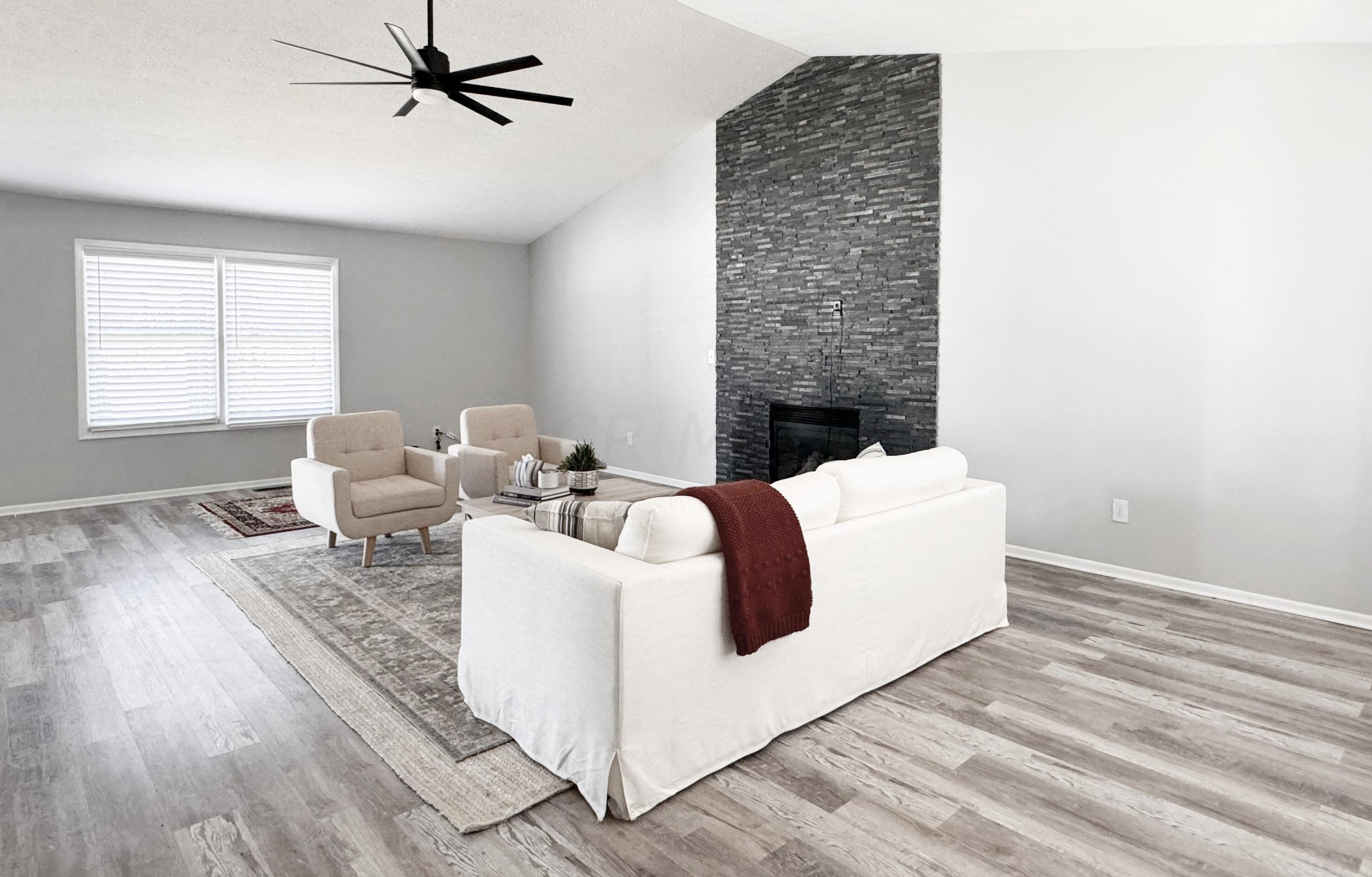 2886 Alderwood Dr, Columbus OH  43219-5043 exterior