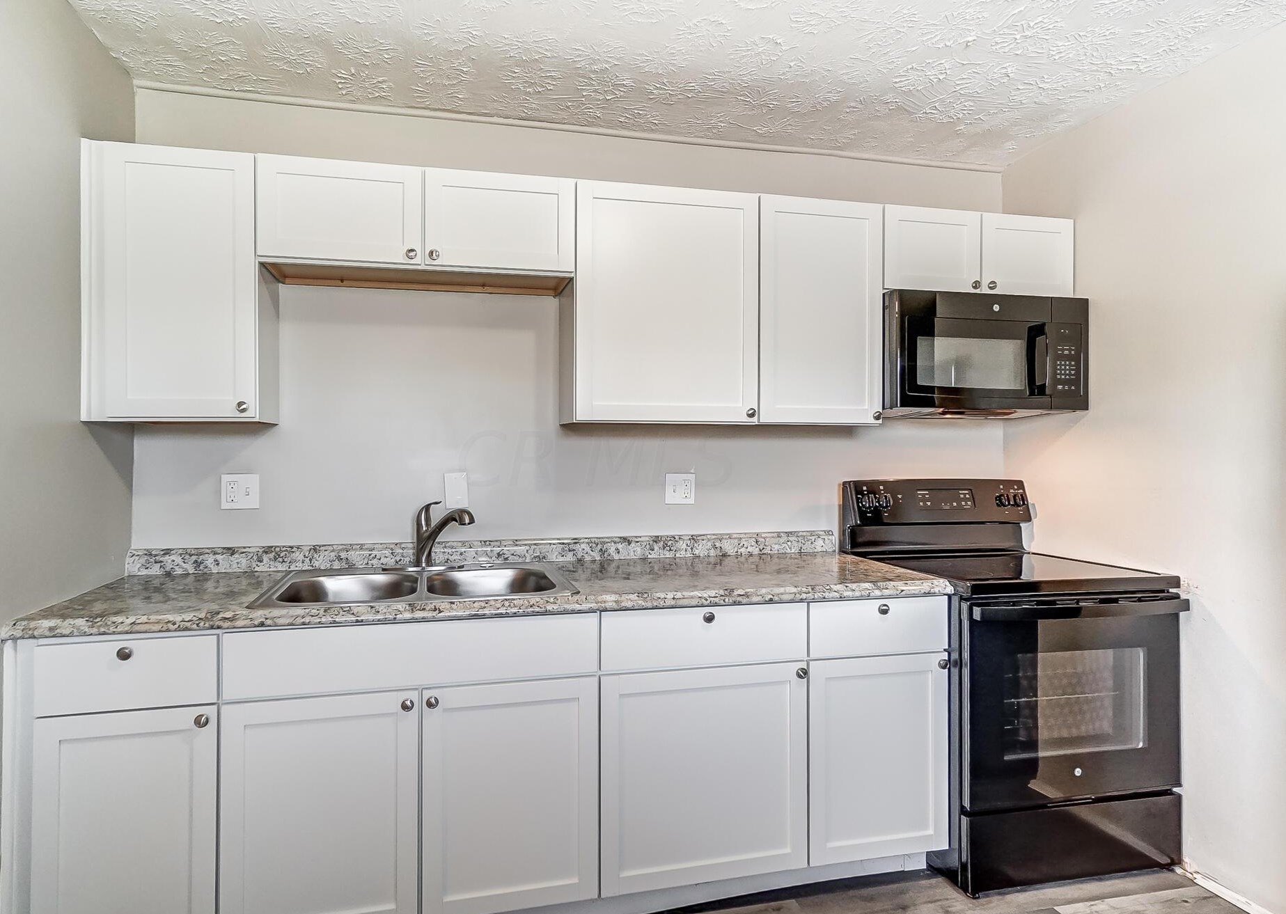 3044 Fairwood Ave, Columbus OH 43207-3273 exterior