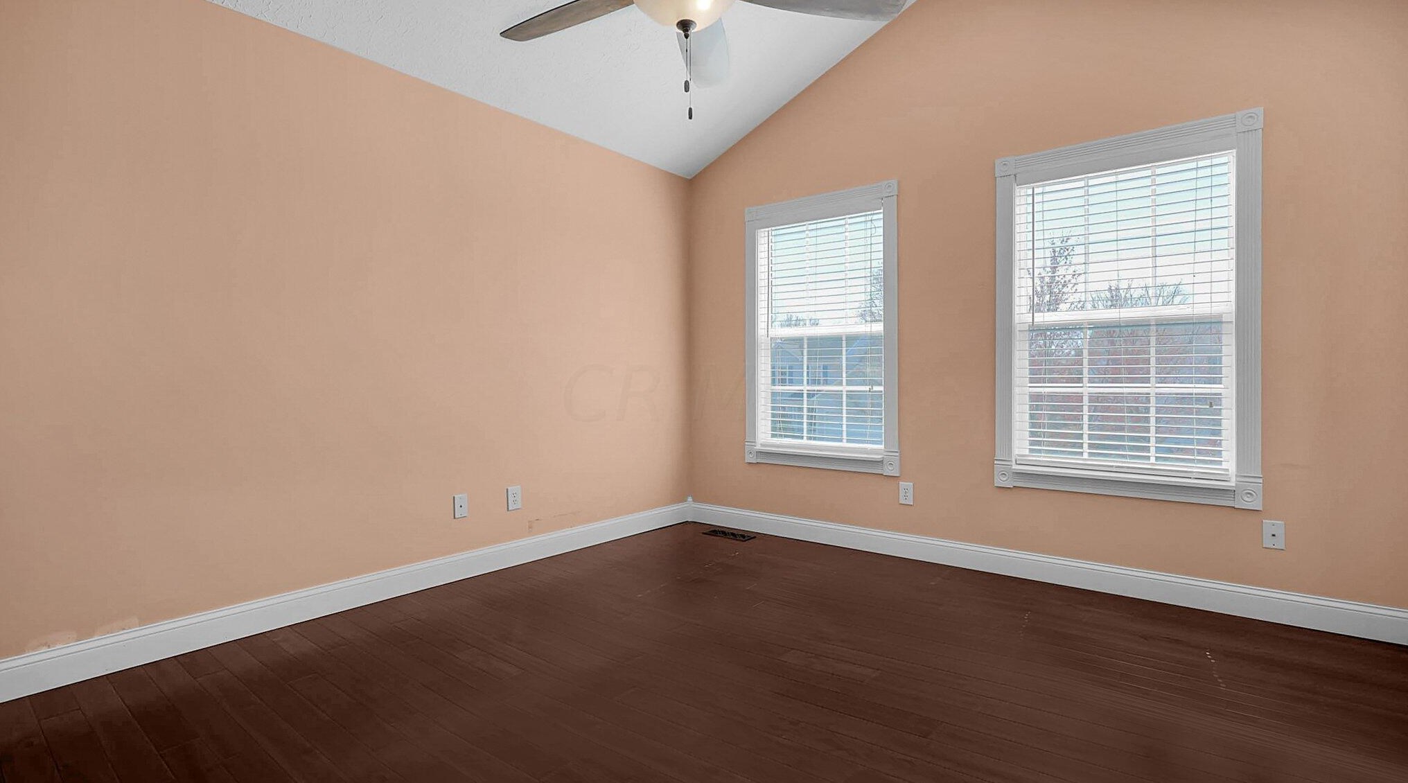 365 Eddington Dr, Pataskala OH  43062-7330 exterior