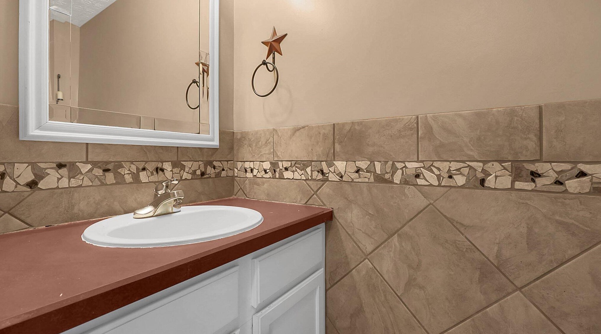 365 Eddington Dr, Pataskala OH  43062-7330 exterior