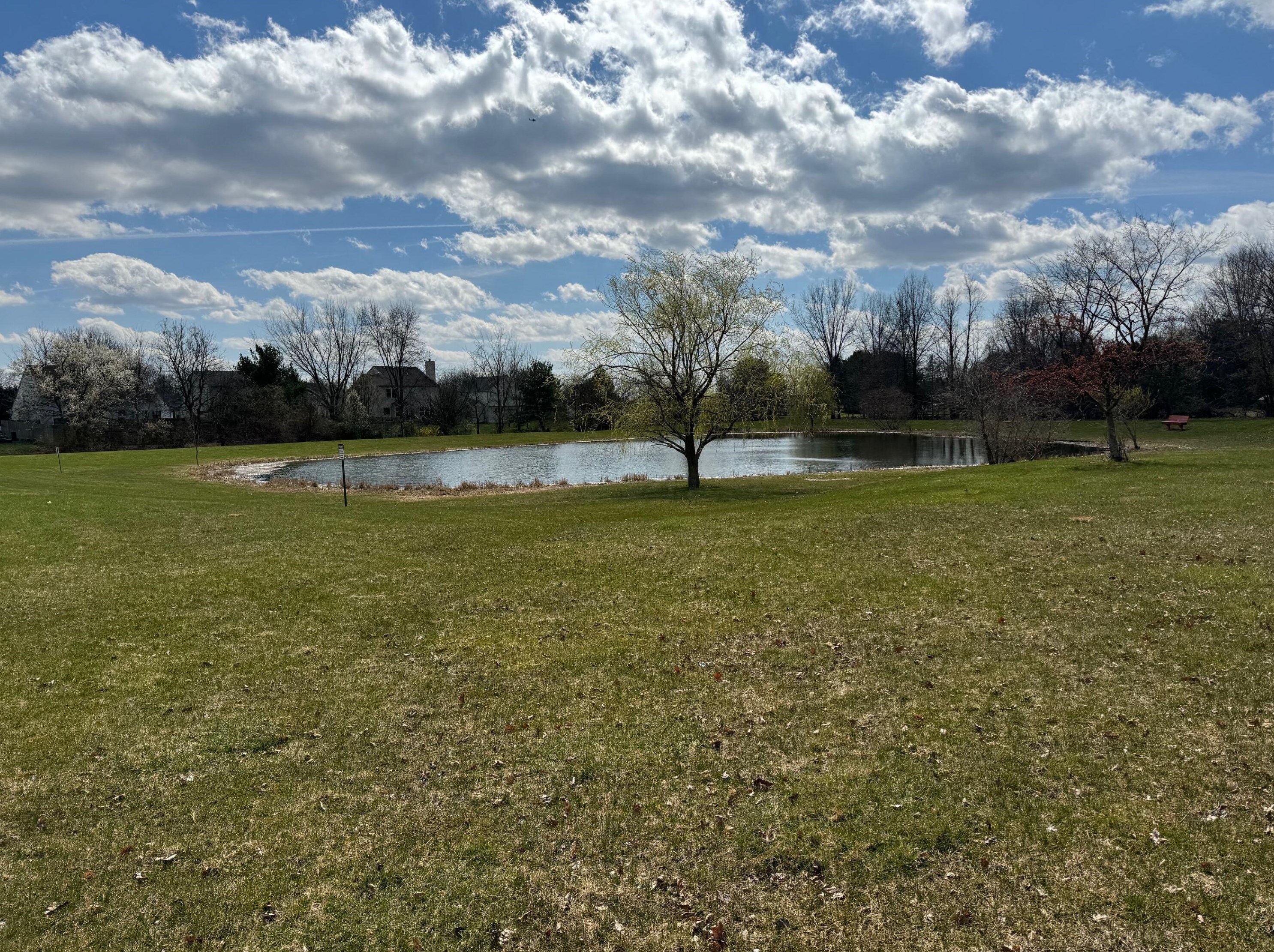 365 Eddington Dr, Pataskala OH  43062-7330 exterior