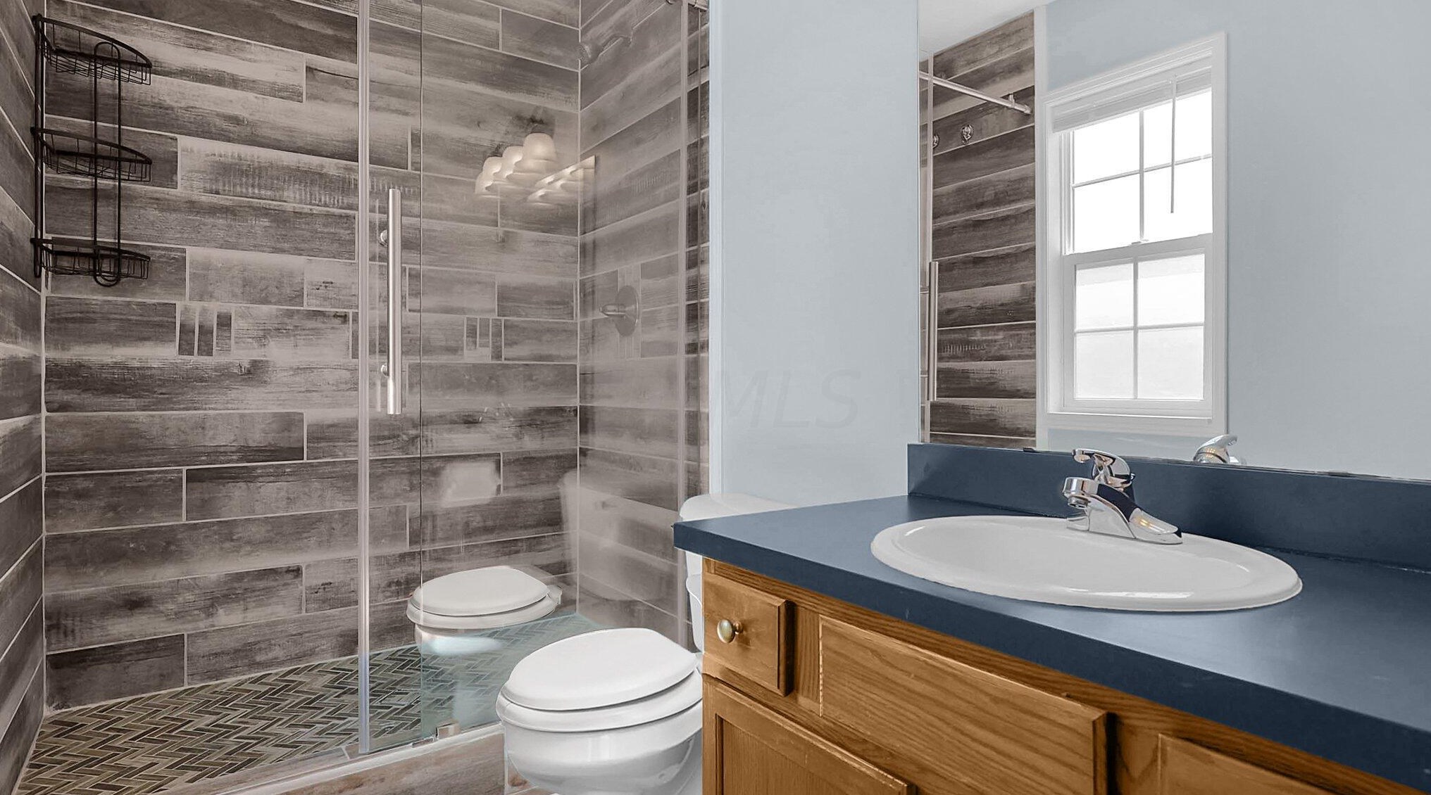 365 Eddington Dr, Pataskala OH  43062-7330 exterior