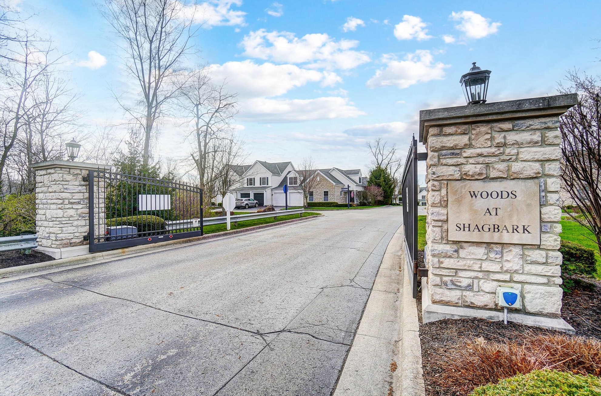 1131 Sanctuary Pl, Columbus OH  43230-8408 exterior