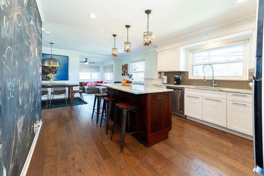 2746 Castlewood Rd, Columbus OH 43209-3140 exterior