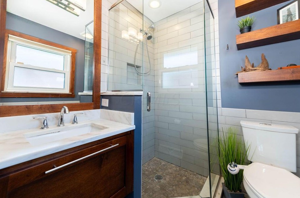 2746 Castlewood Rd, Columbus OH 43209-3140 exterior