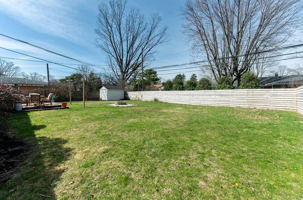 2746 Castlewood Rd, Columbus OH 43209-3140 exterior