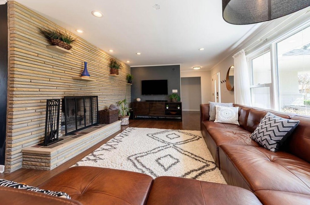 2746 Castlewood Rd, Columbus OH 43209-3140 exterior