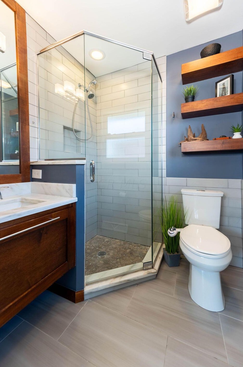 2746 Castlewood Rd, Columbus OH 43209-3140 exterior