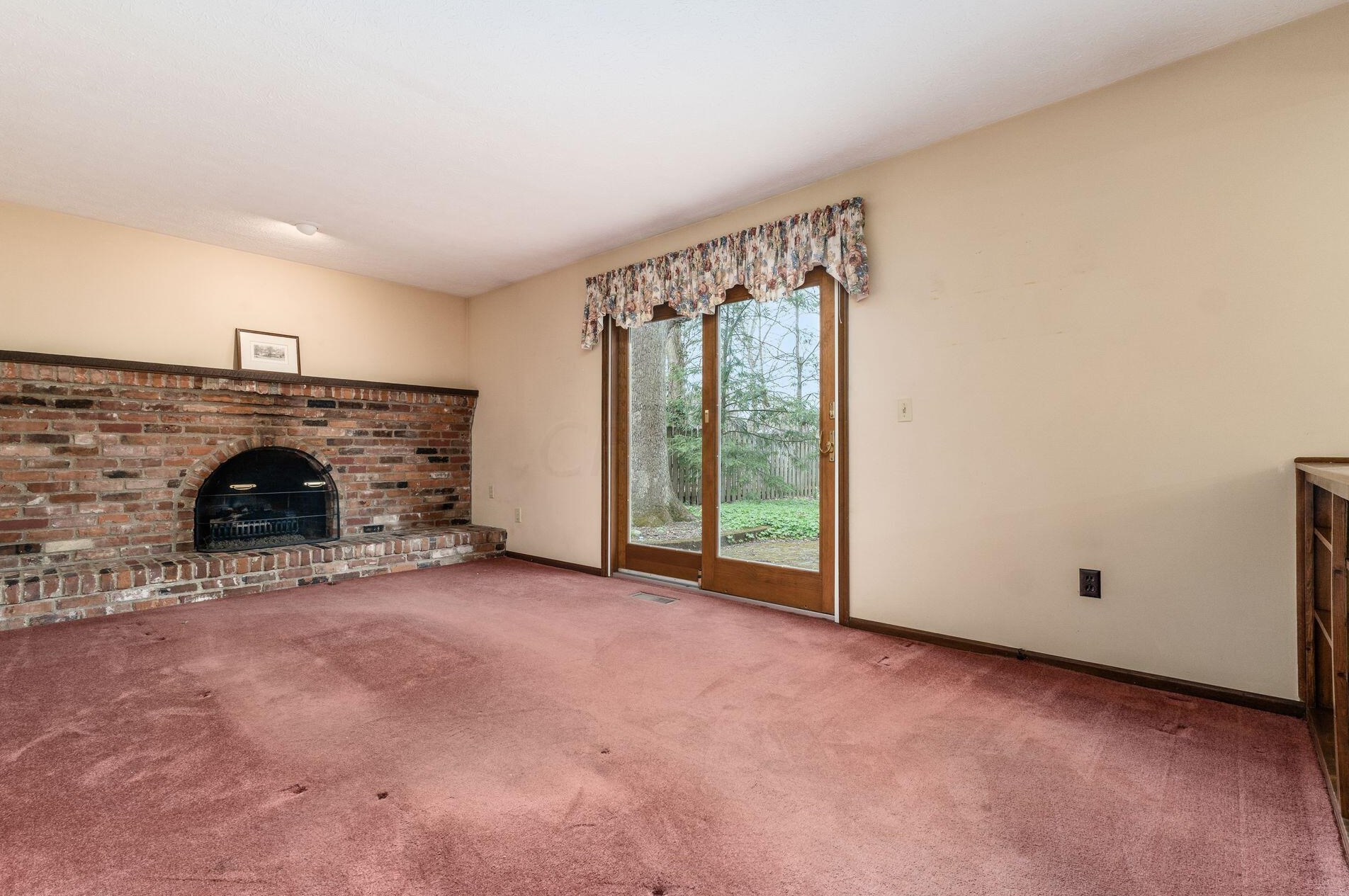 1806 Red Fern Dr, Columbus OH 43229-1425 exterior