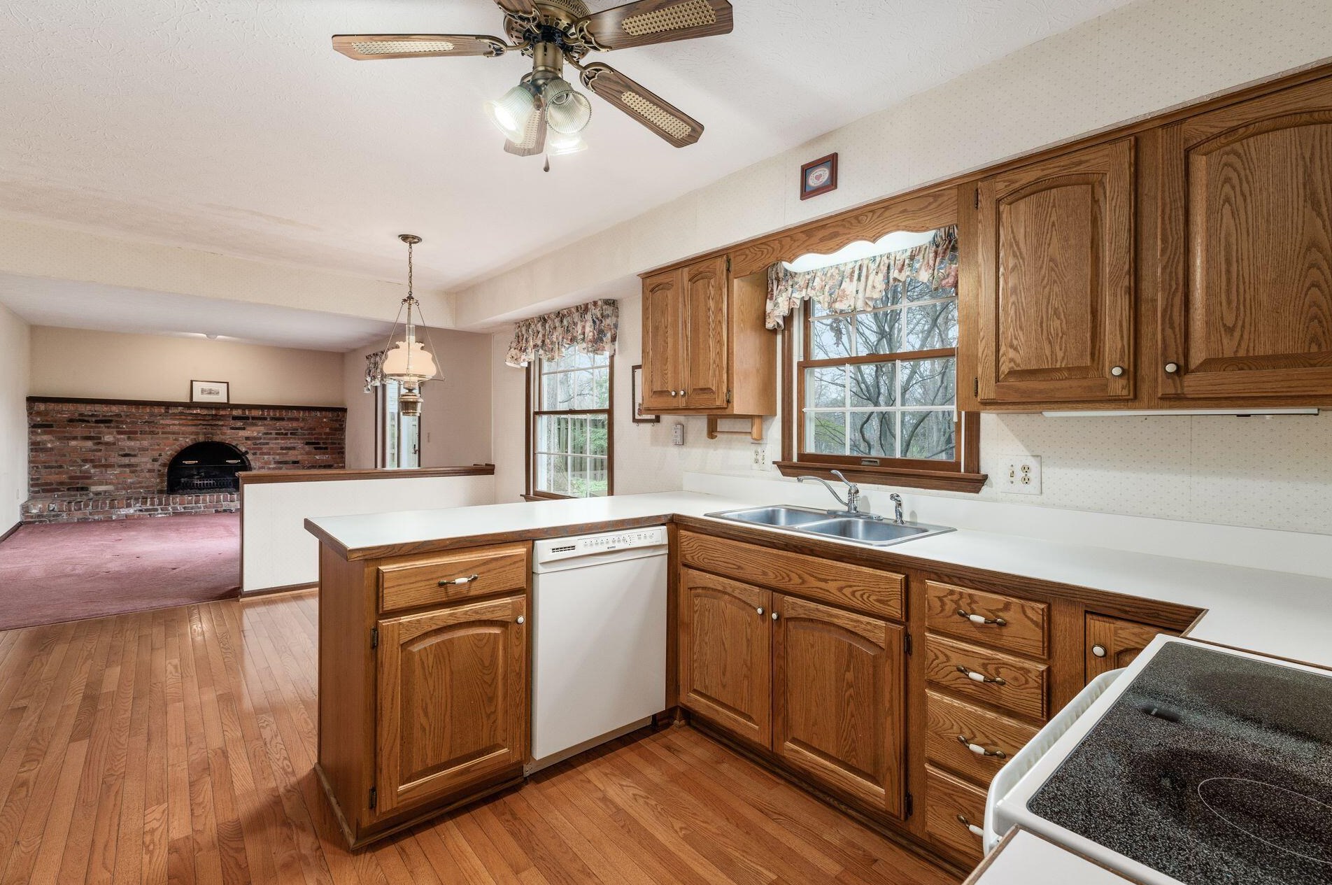 1806 Red Fern Dr, Columbus OH 43229-1425 exterior