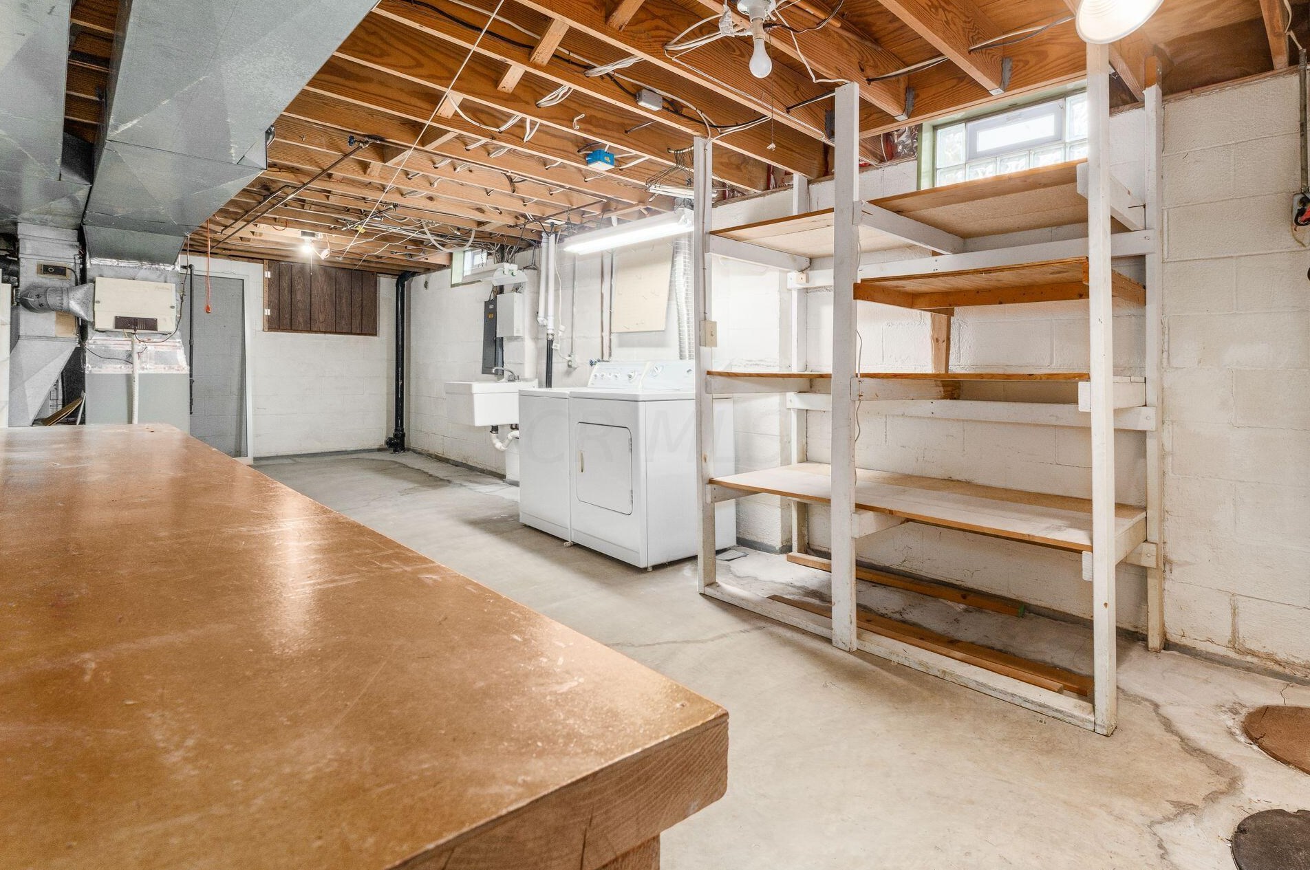 1806 Red Fern Dr, Columbus OH 43229-1425 exterior