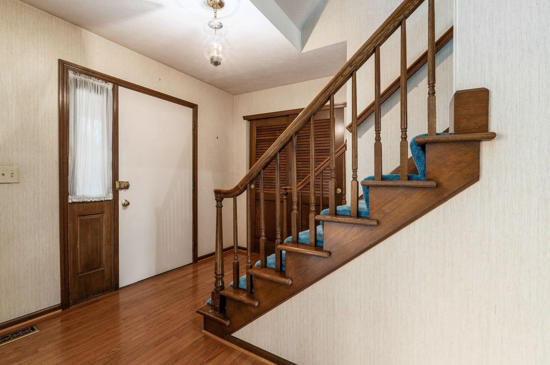 1806 Red Fern Dr, Columbus OH 43229-1425 exterior