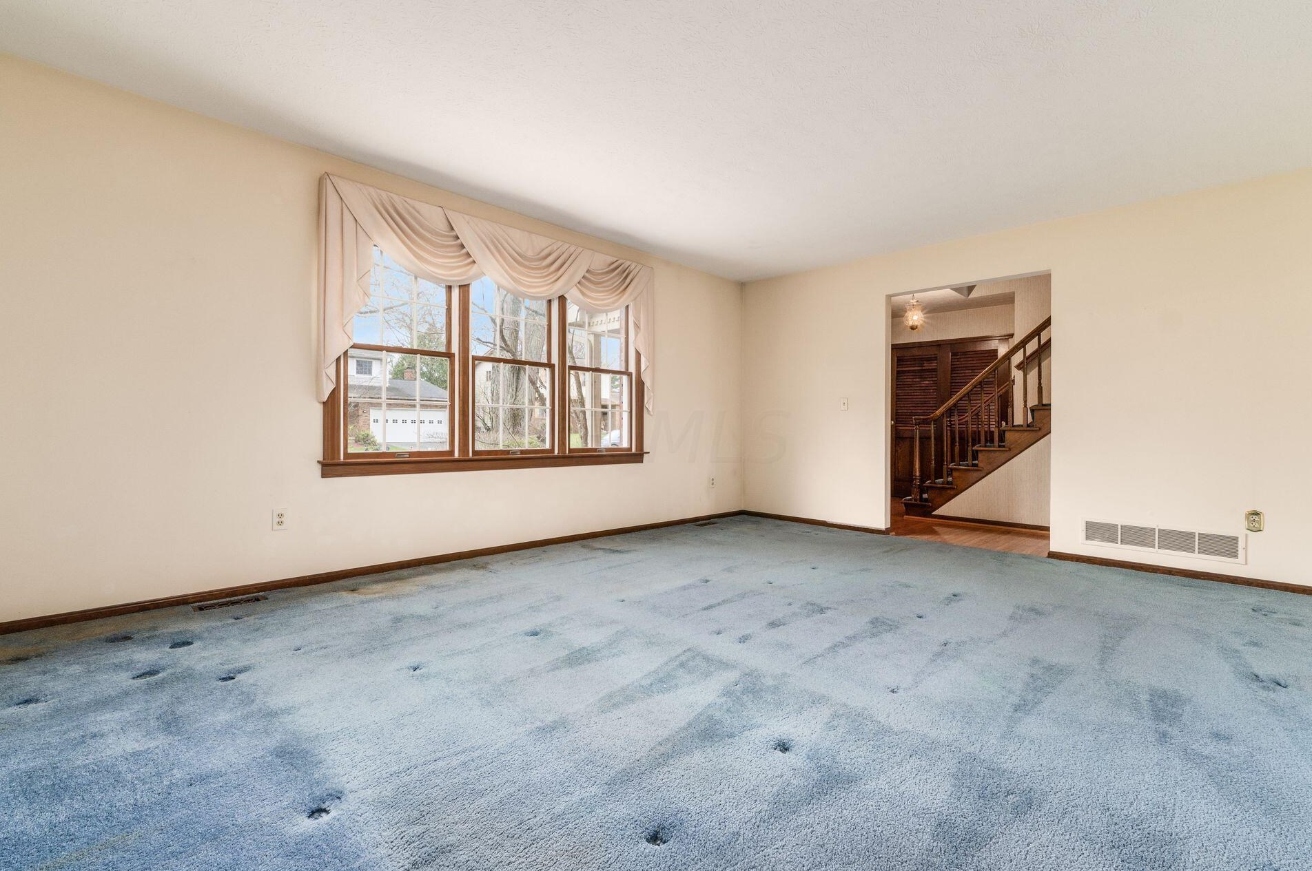 1806 Red Fern Dr, Columbus OH 43229-1425 exterior