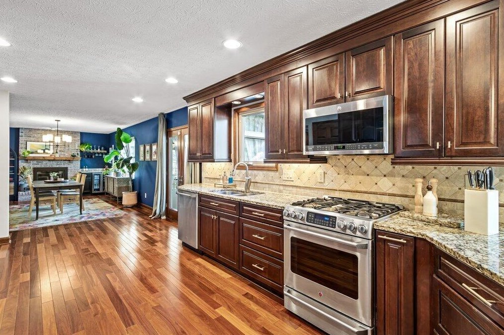 5737 Running Brook Dr, Westerville OH  43081-6613 exterior