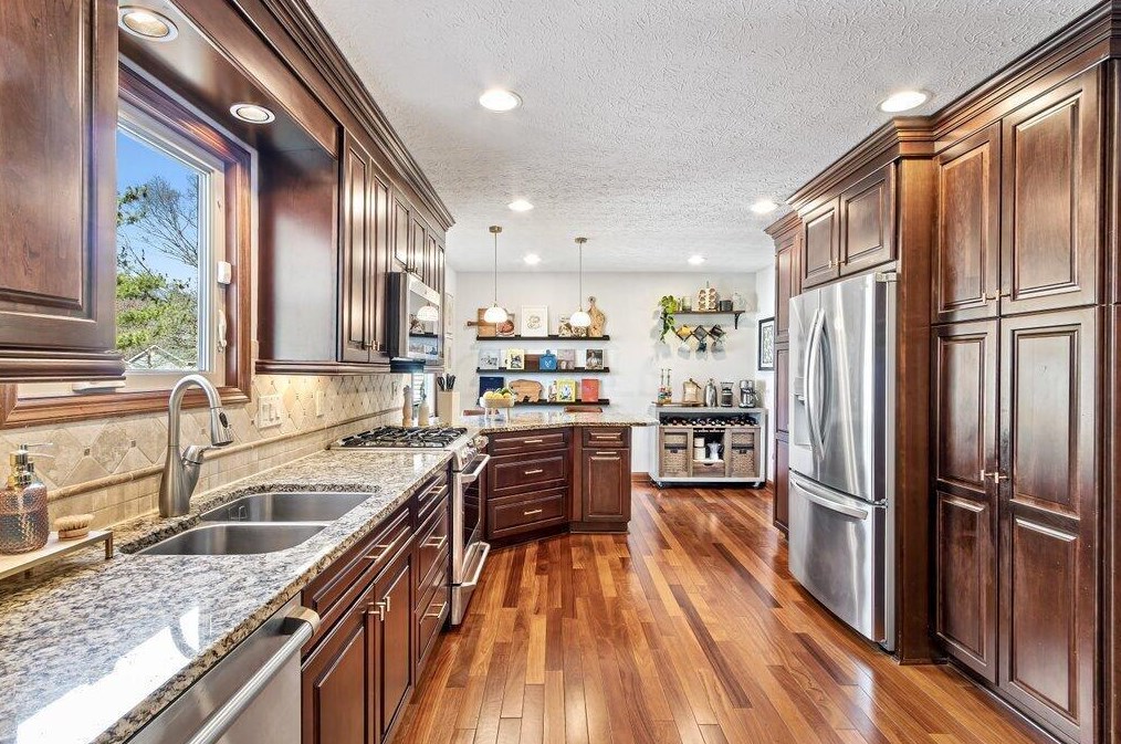 5737 Running Brook Dr, Westerville OH  43081-6613 exterior