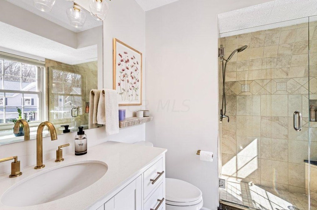 5737 Running Brook Dr, Westerville OH  43081-6613 exterior