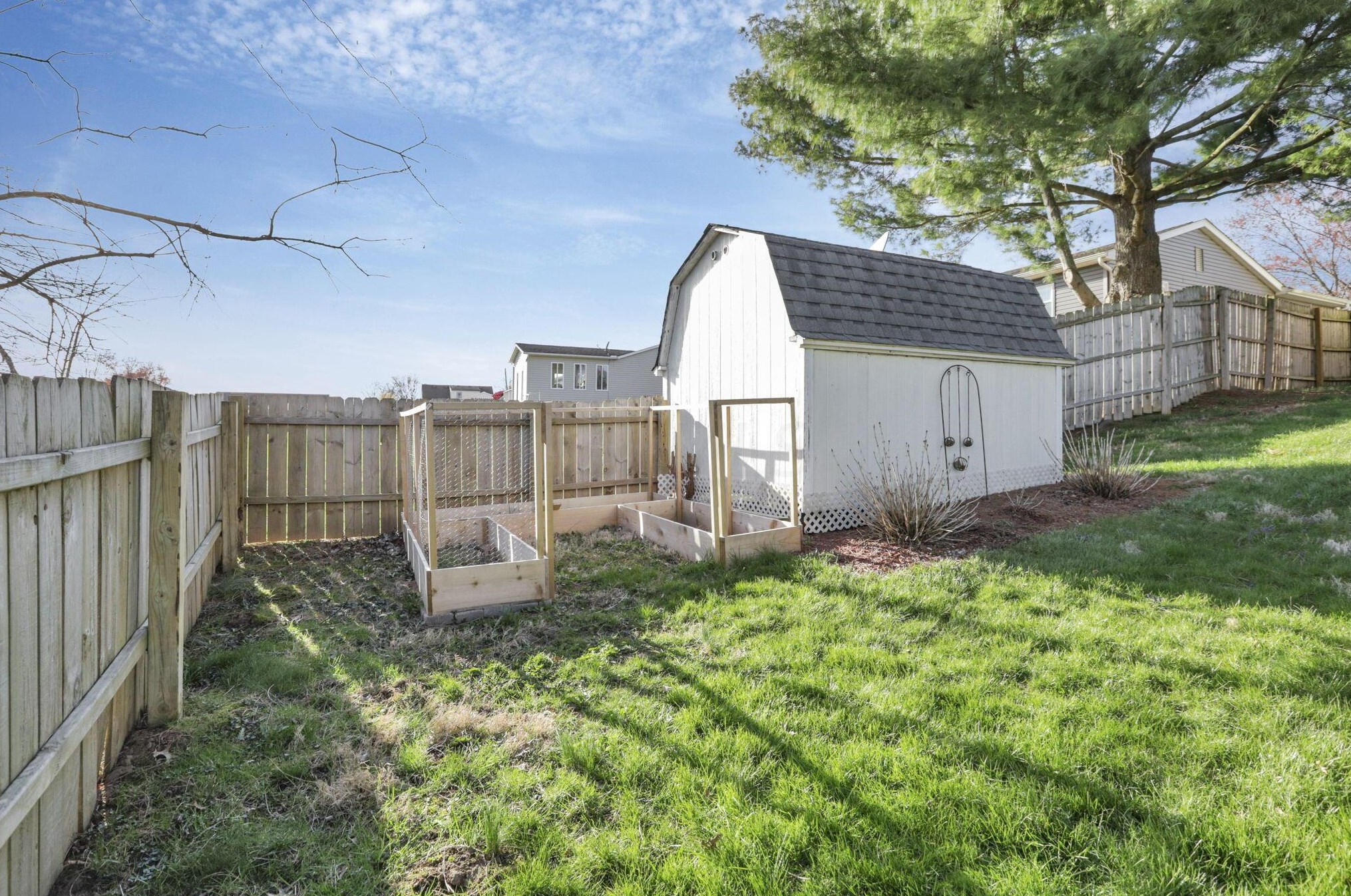 2514 Heidelberg Dr, Lancaster OH  43130-9068 exterior