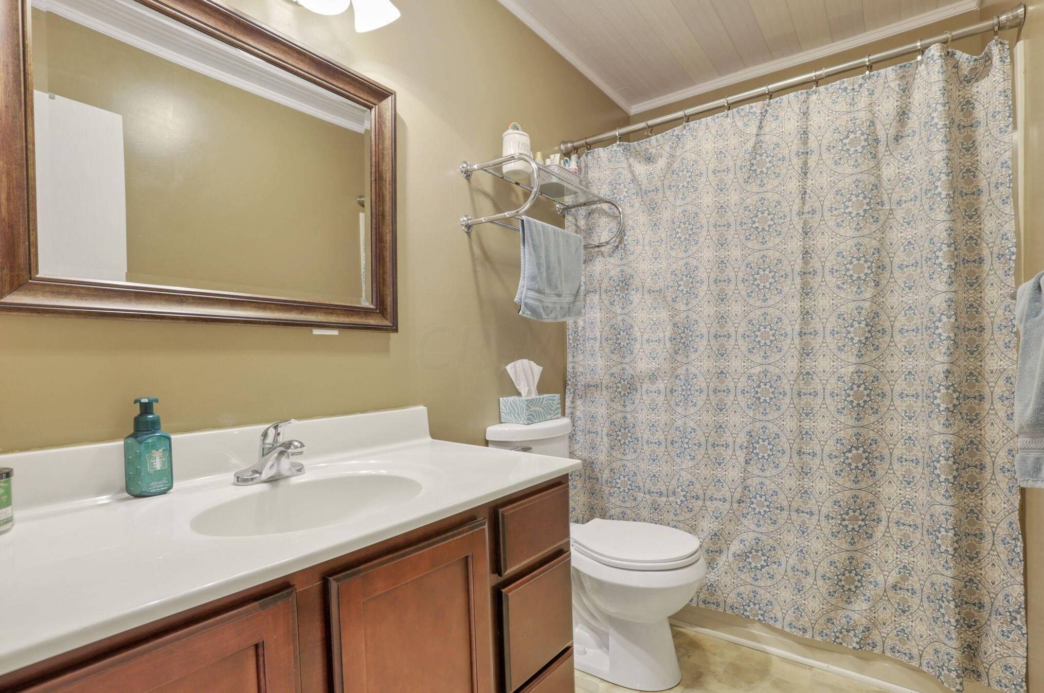 2514 Heidelberg Dr, Lancaster OH  43130-9068 exterior