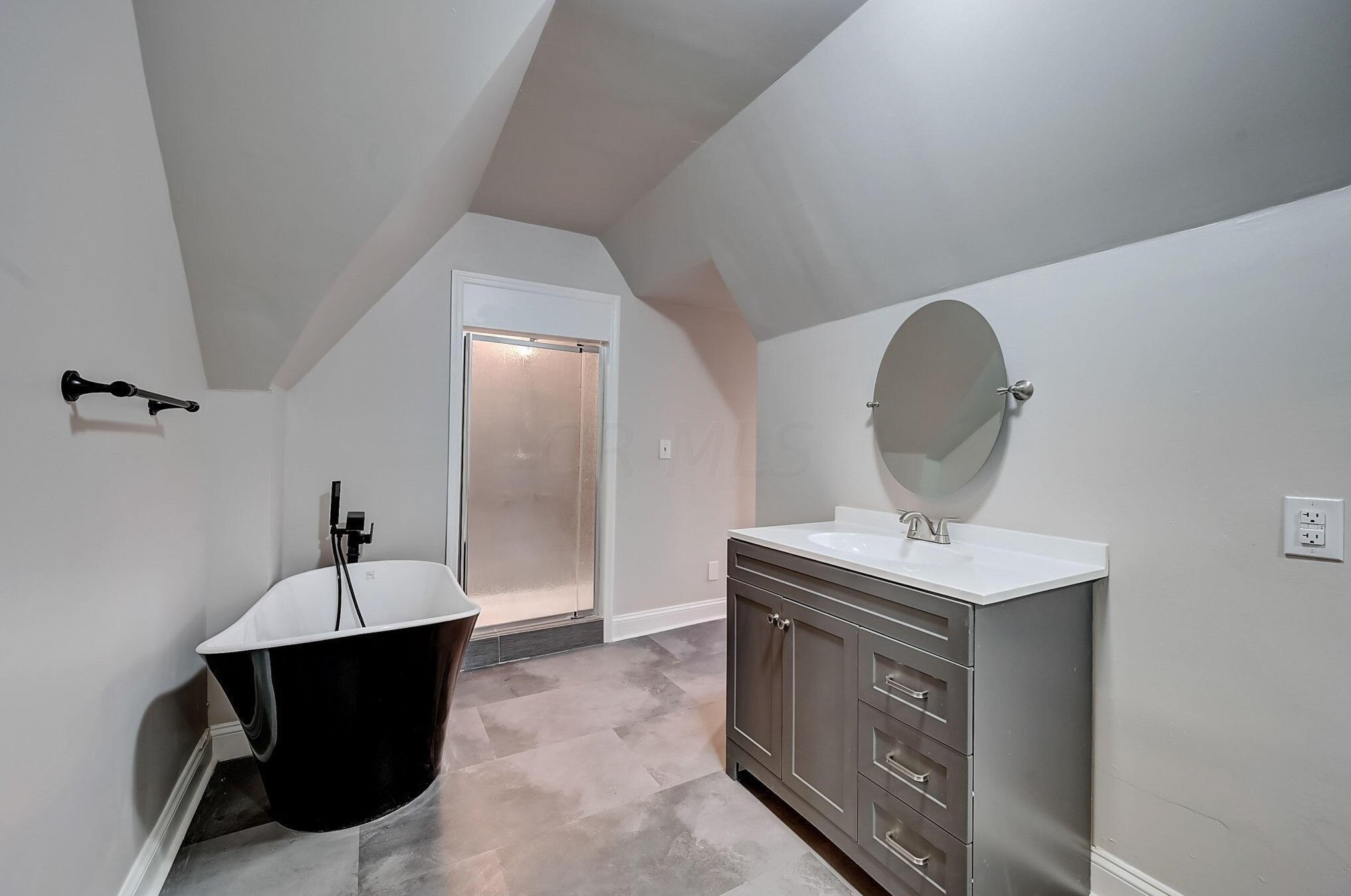 1468 Whittier St, Columbus OH 43206-1864 exterior