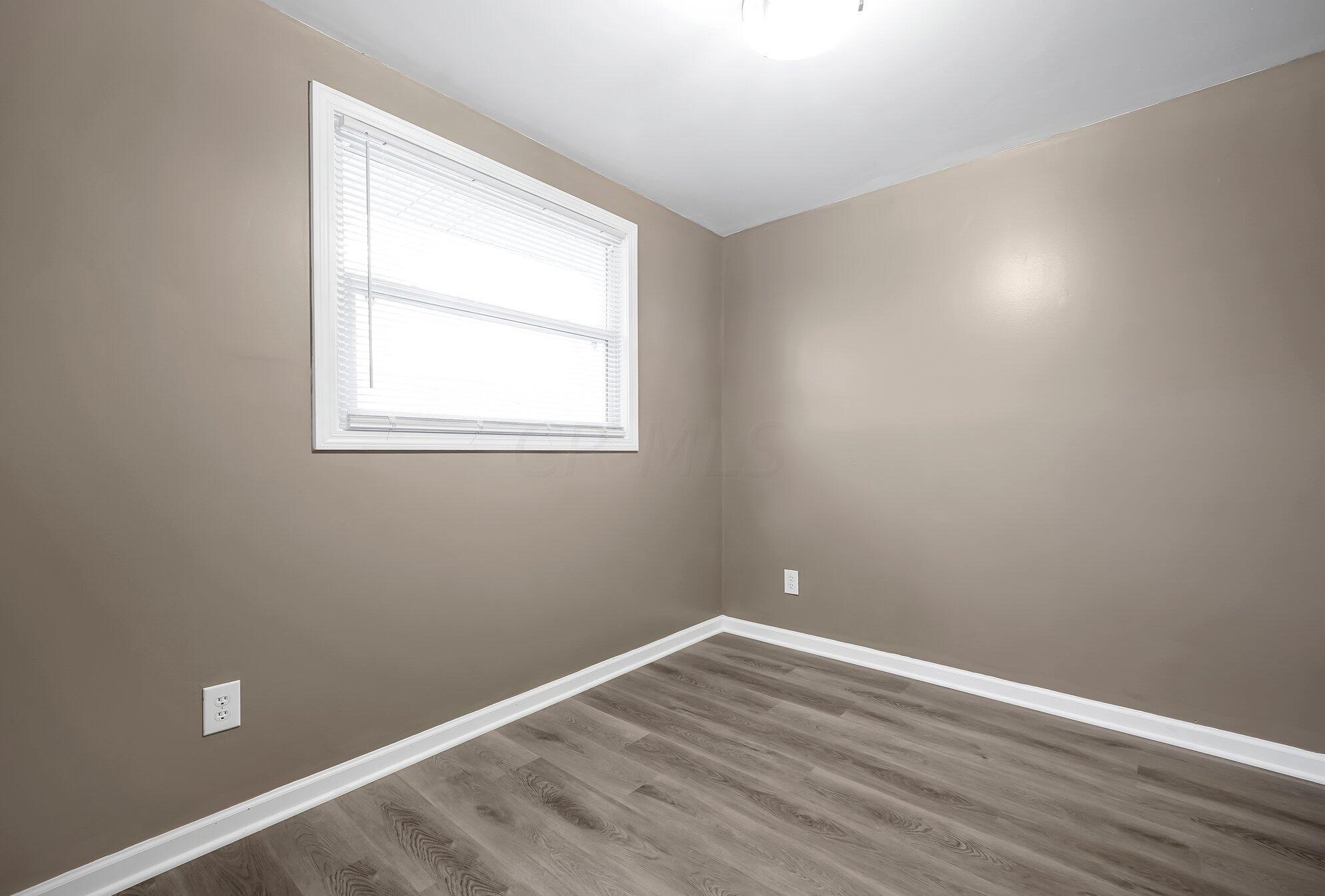 2026 Jermain Dr, Columbus OH 43219-1227 exterior