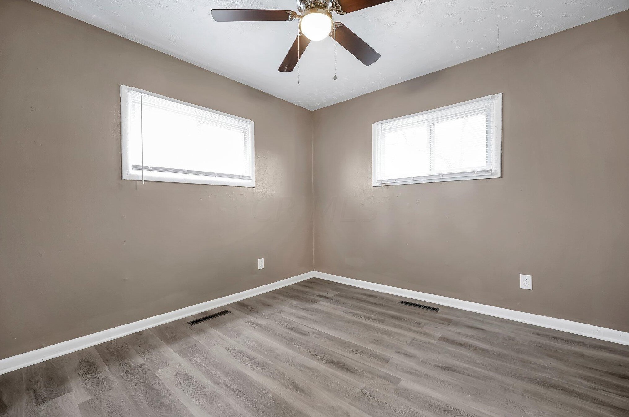 2026 Jermain Dr, Columbus OH 43219-1227 exterior