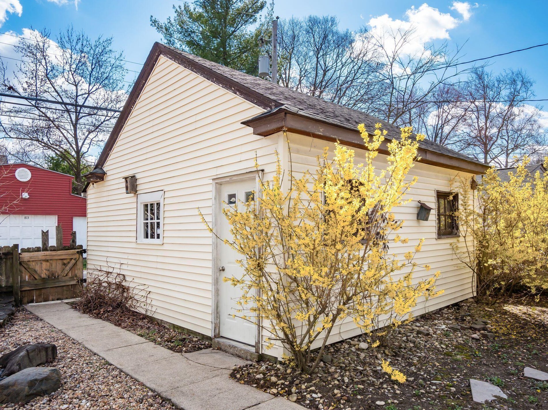 808 Euclaire Ave, Columbus OH 43209-2413 exterior