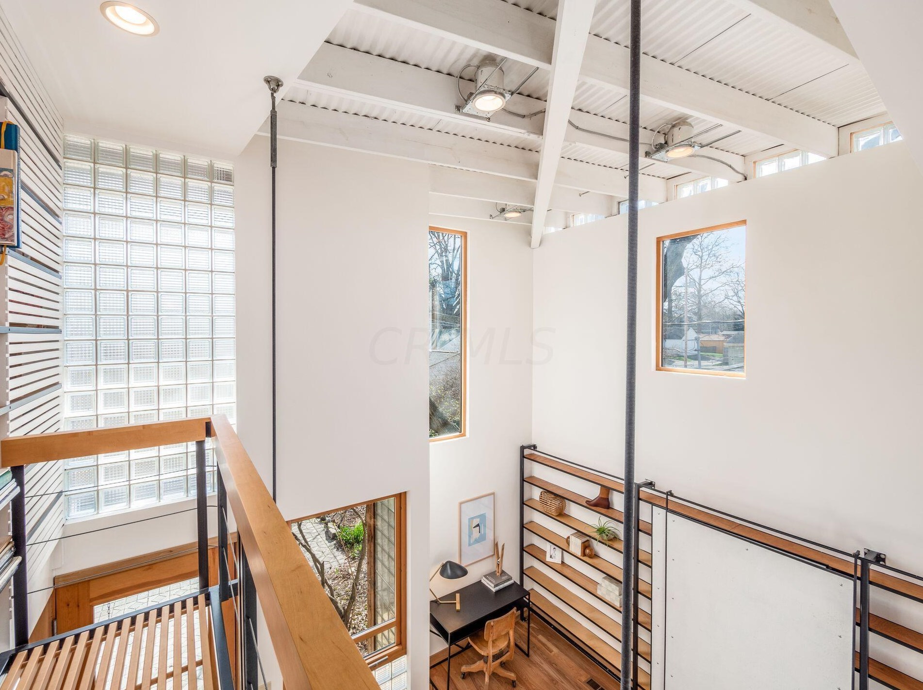 808 Euclaire Ave, Columbus OH 43209-2413 exterior