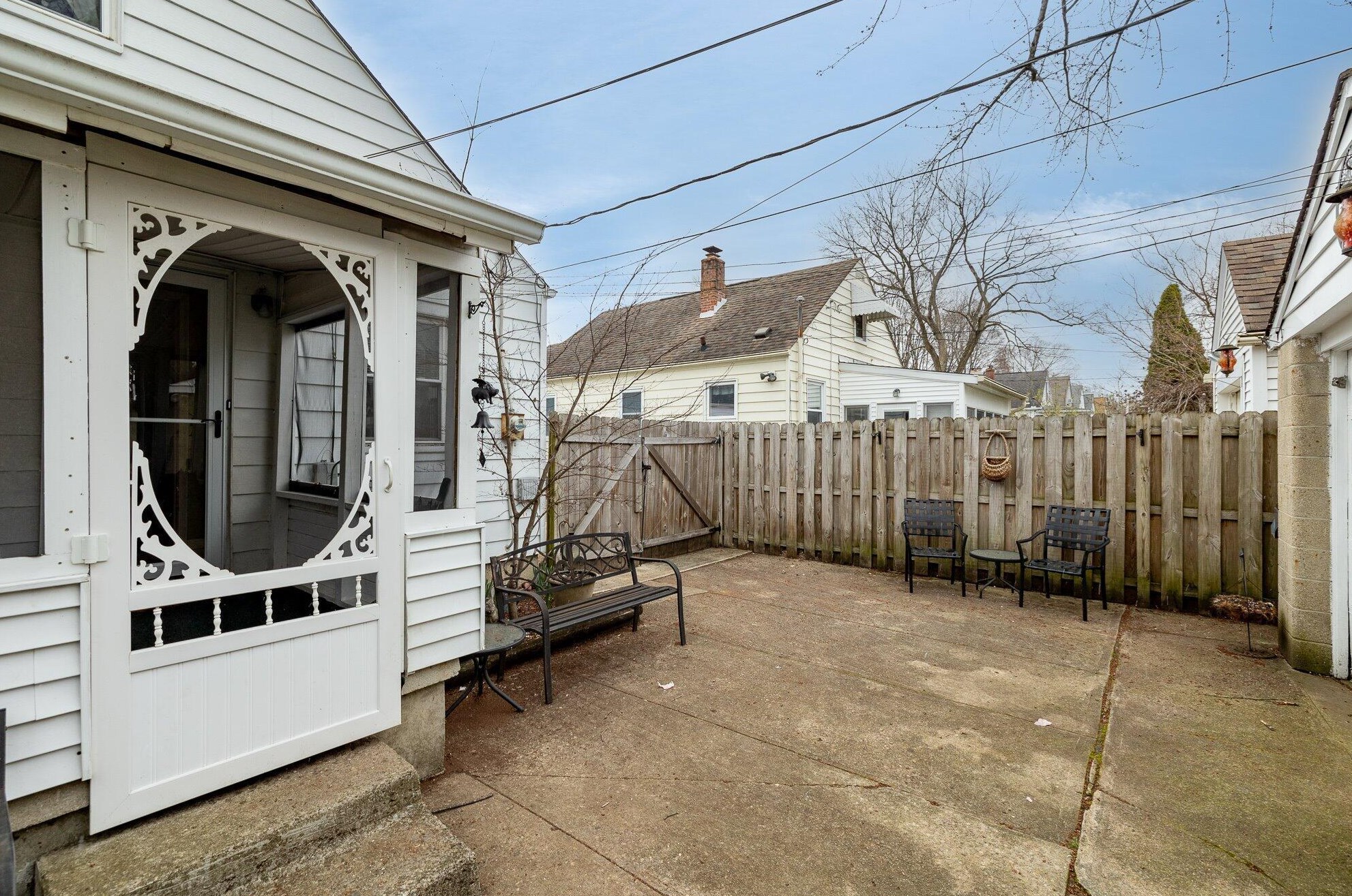 129 Kanawha Ave, Columbus OH 43214-1208 exterior