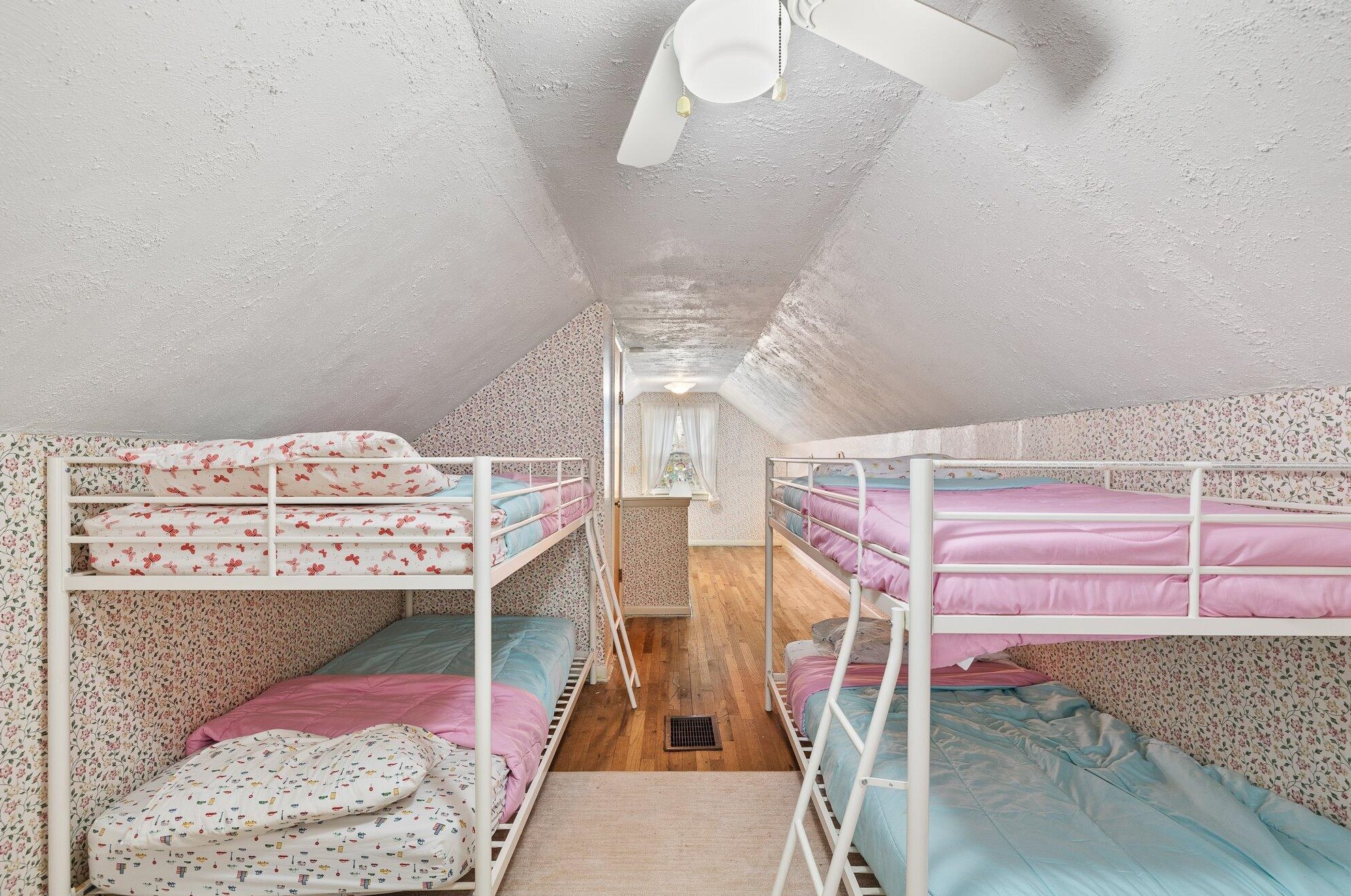 129 Kanawha Ave, Columbus OH 43214-1208 exterior