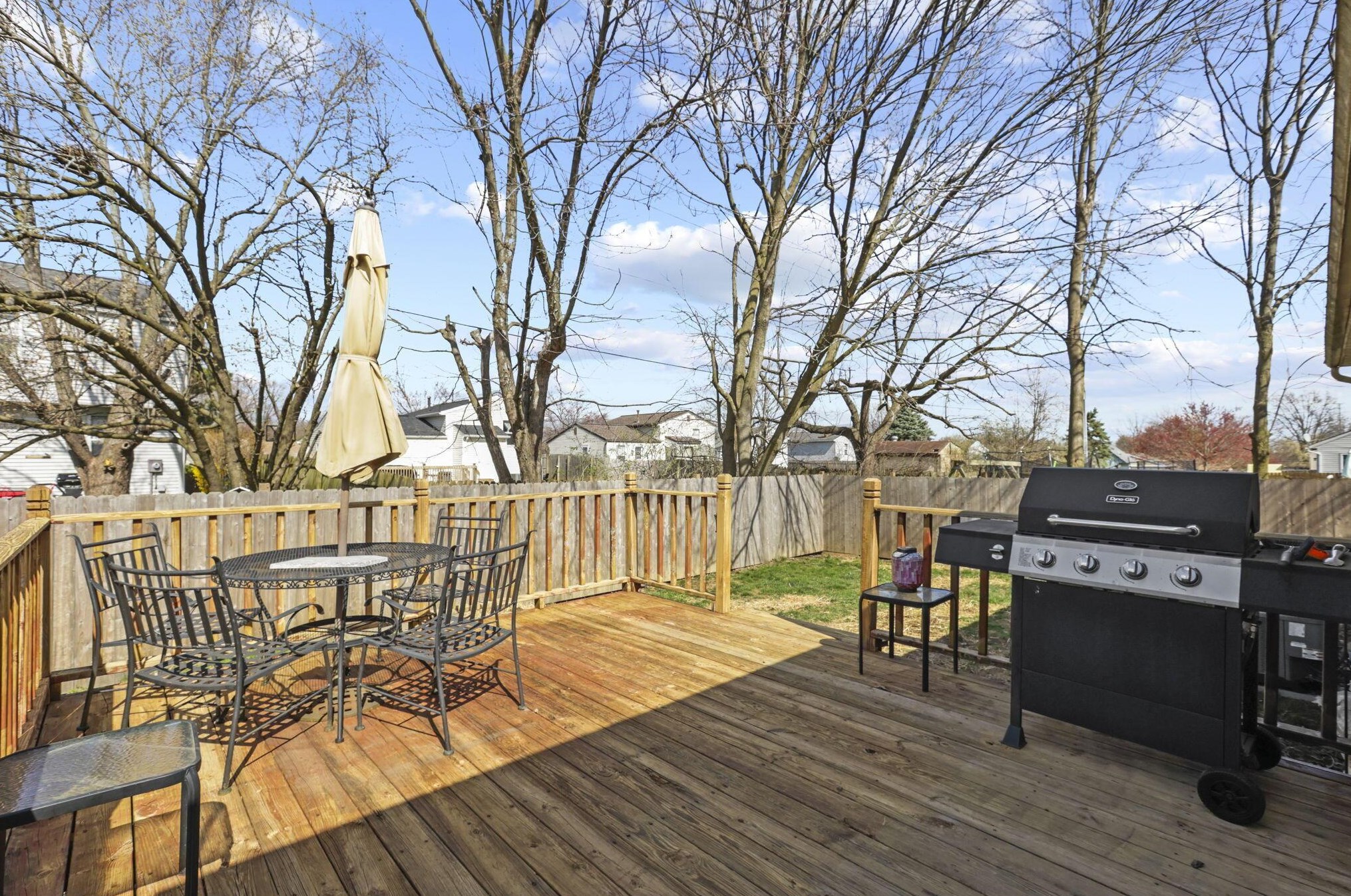 926 Cherry Bud Dr, Columbus OH 43228-5728 exterior