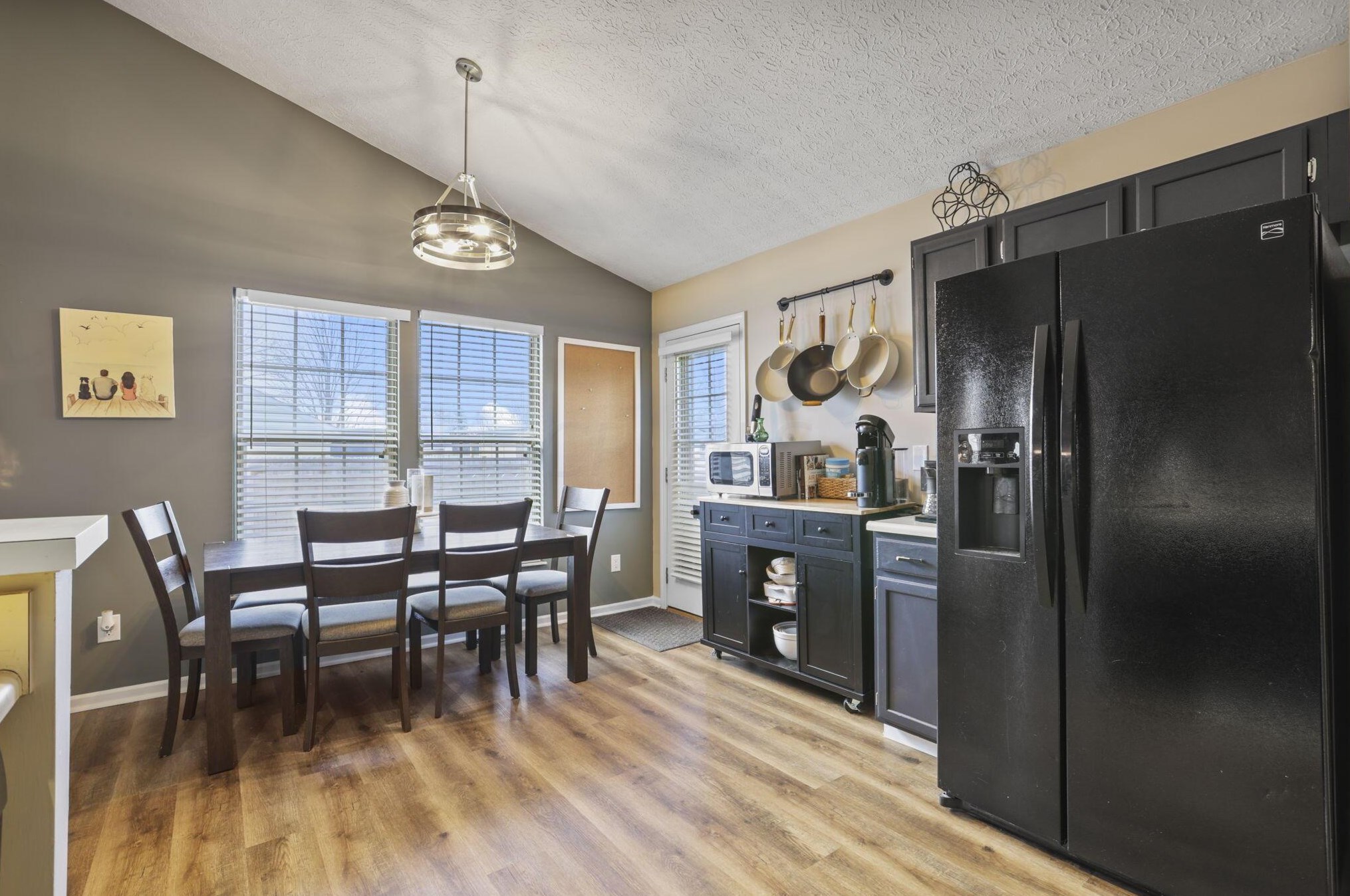 926 Cherry Bud Dr, Columbus OH 43228-5728 exterior