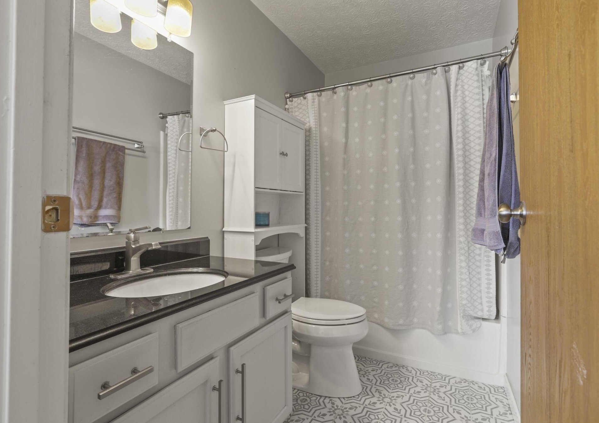 926 Cherry Bud Dr, Columbus OH 43228-5728 exterior