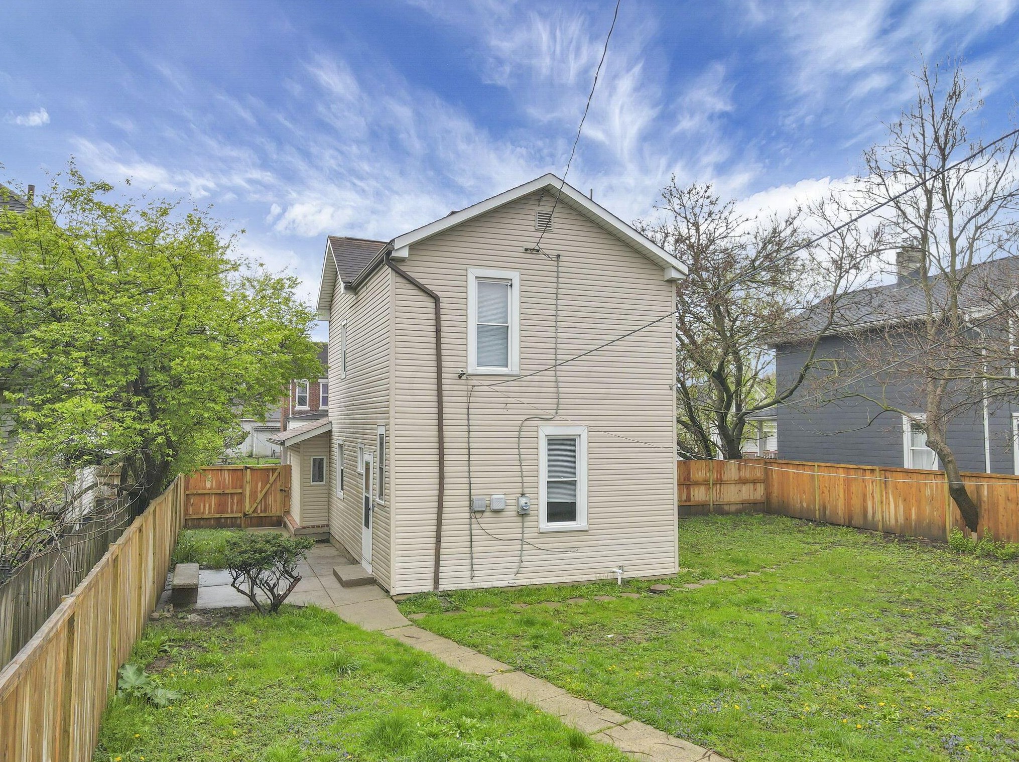 570 Southwood Ave, Columbus OH 43207-1267 exterior