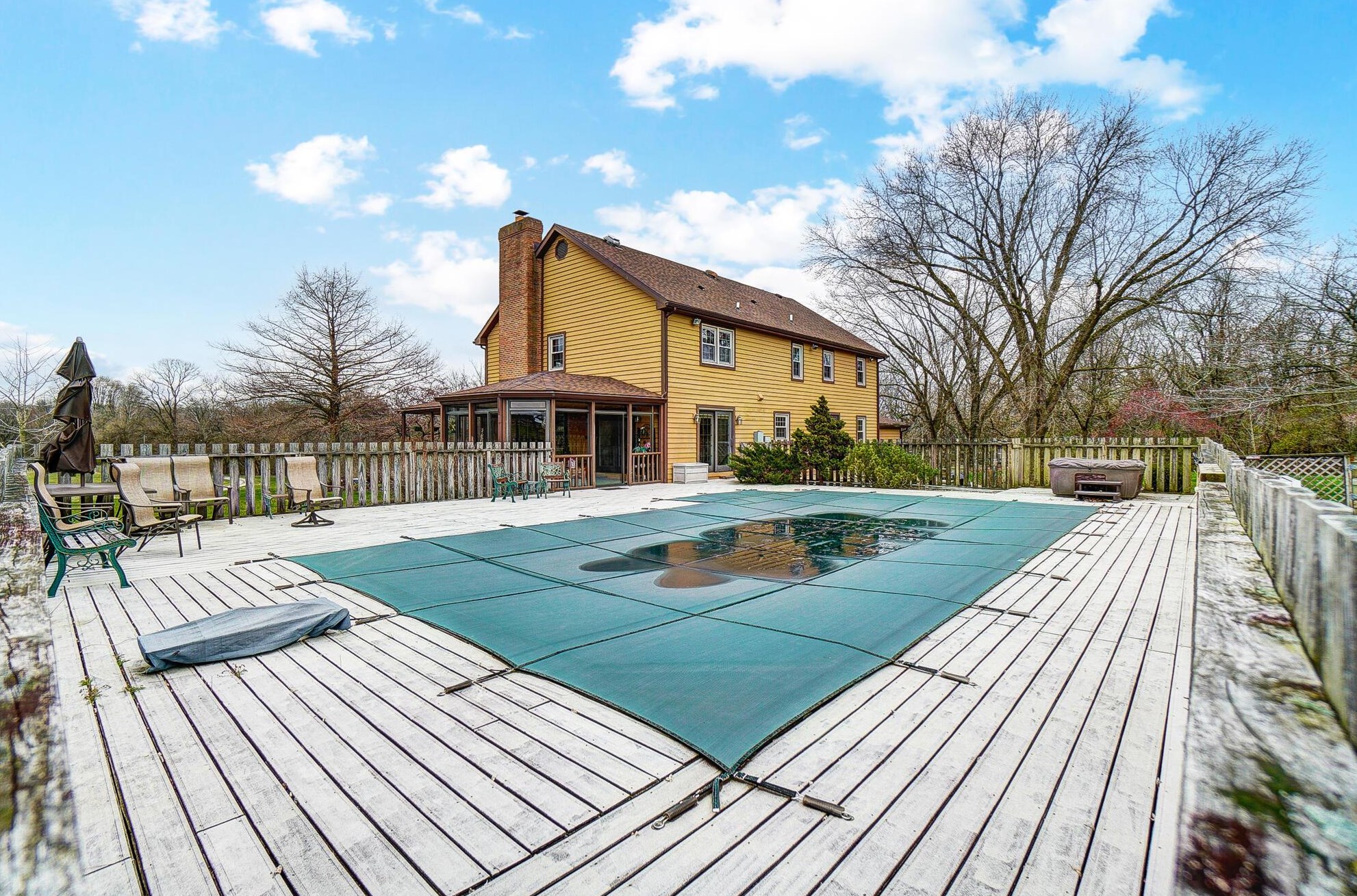 1885 Funderburg Rd, New Carlisle OH  45344-9557 exterior