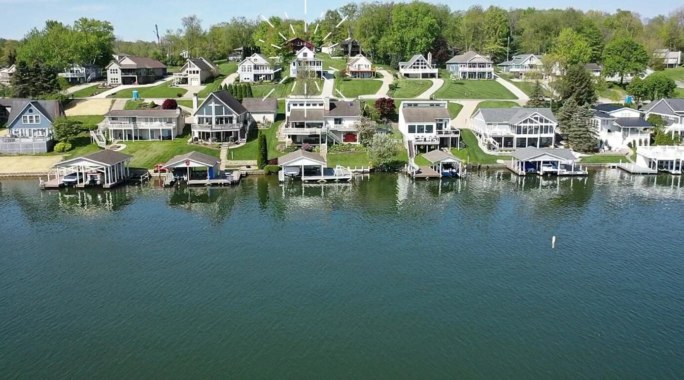 416 Lakeview Heights Dr, Howard OH  43028-9565 exterior