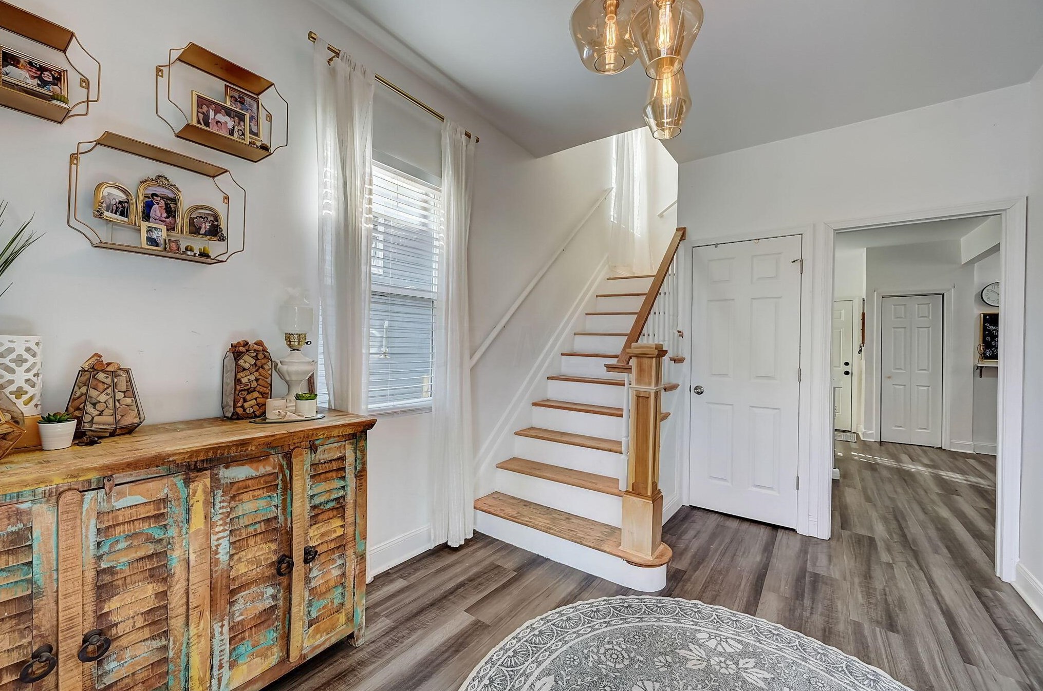 879 Whittier St, Columbus OH  43206-1584 exterior