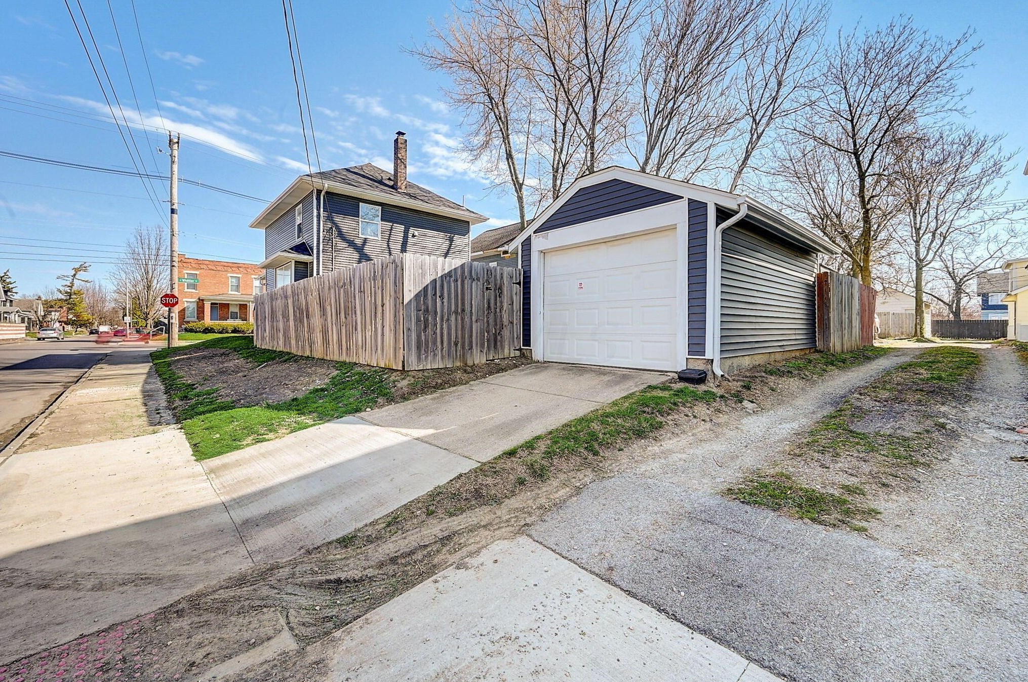 879 Whittier St, Columbus OH  43206-1584 exterior