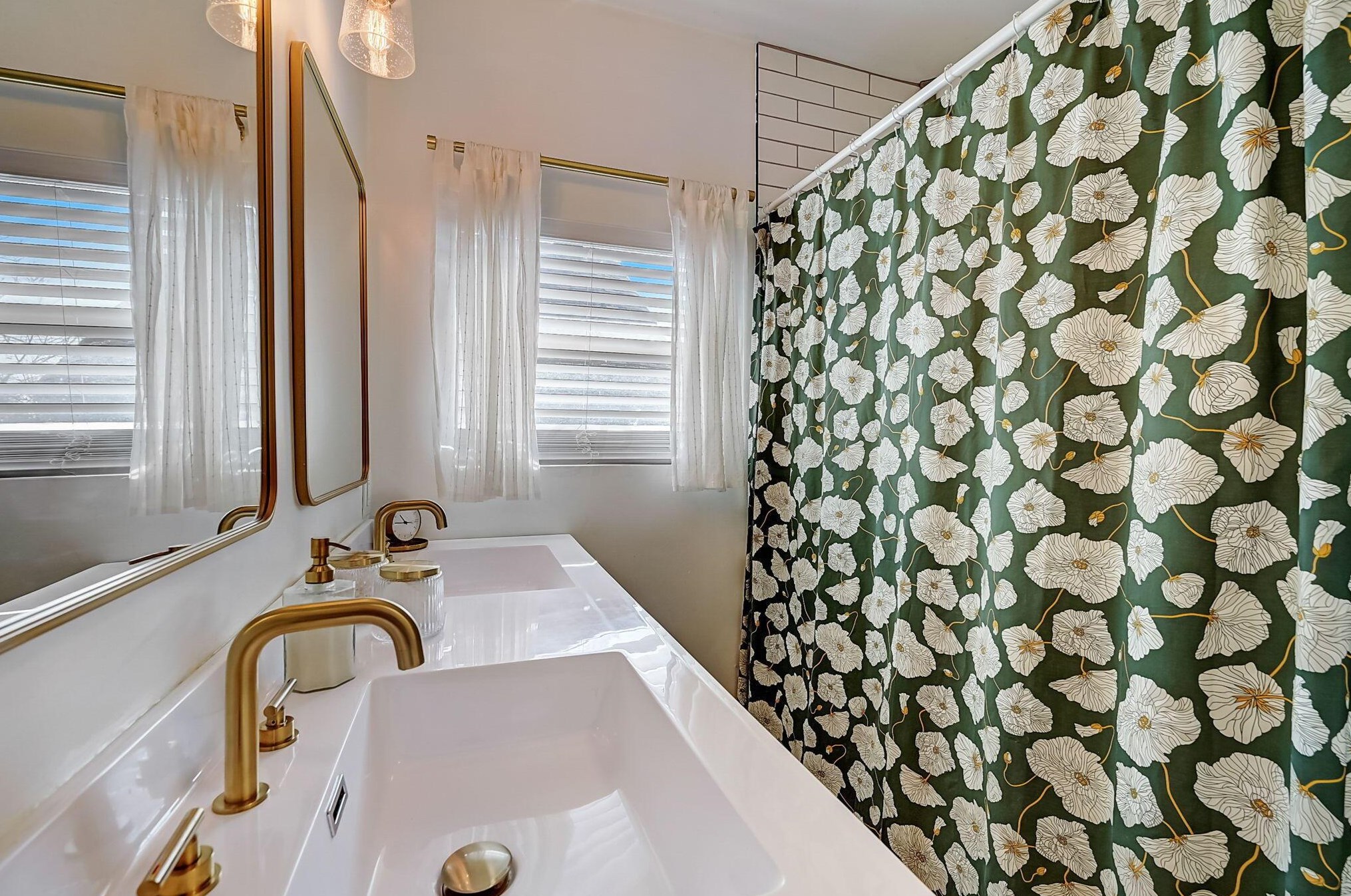 879 Whittier St, Columbus OH  43206-1584 exterior